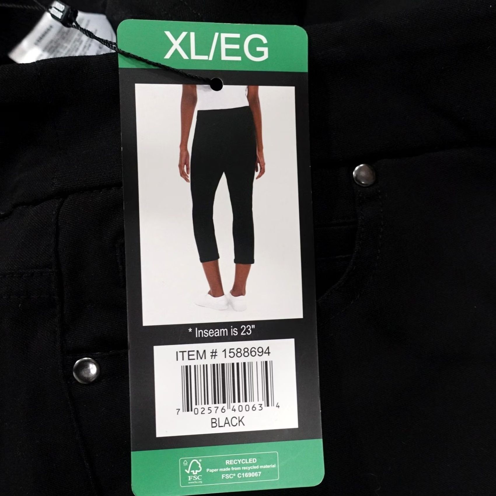 Vintage Mario Serrani Pants Womens XL Black Comfort Stretch Capri Pull On Slim Inseam 24 Pockets Studded Casual Summer Capris Womens XL Black Size 40" / US 18 - 6 Thumbnail