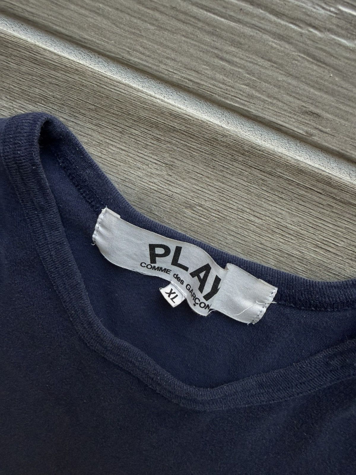 Comme des Garcons PLAY Comme des Garcons PLAY T-Shirt Size XL Navy Blue Gently Used Size US XL / EU 56 / 4 - 4 Thumbnail