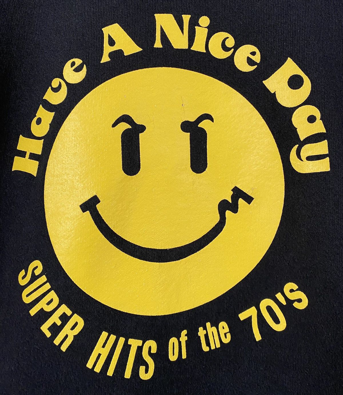Hanes VTG 90s Smiley Face Super Hit Of The 70’s Rhino Records Size US XL / EU 56 / 4 - 2 Thumbnail