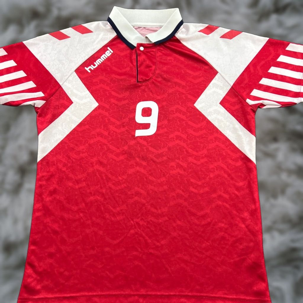 Hummel Hummel Denmark Football Jersey Medium M Red Povlsen 1992 1994 Home #9 Vintage Re-Issue Shirt Men Size US M / EU 48-50 / 2 - 1 Thumbnail