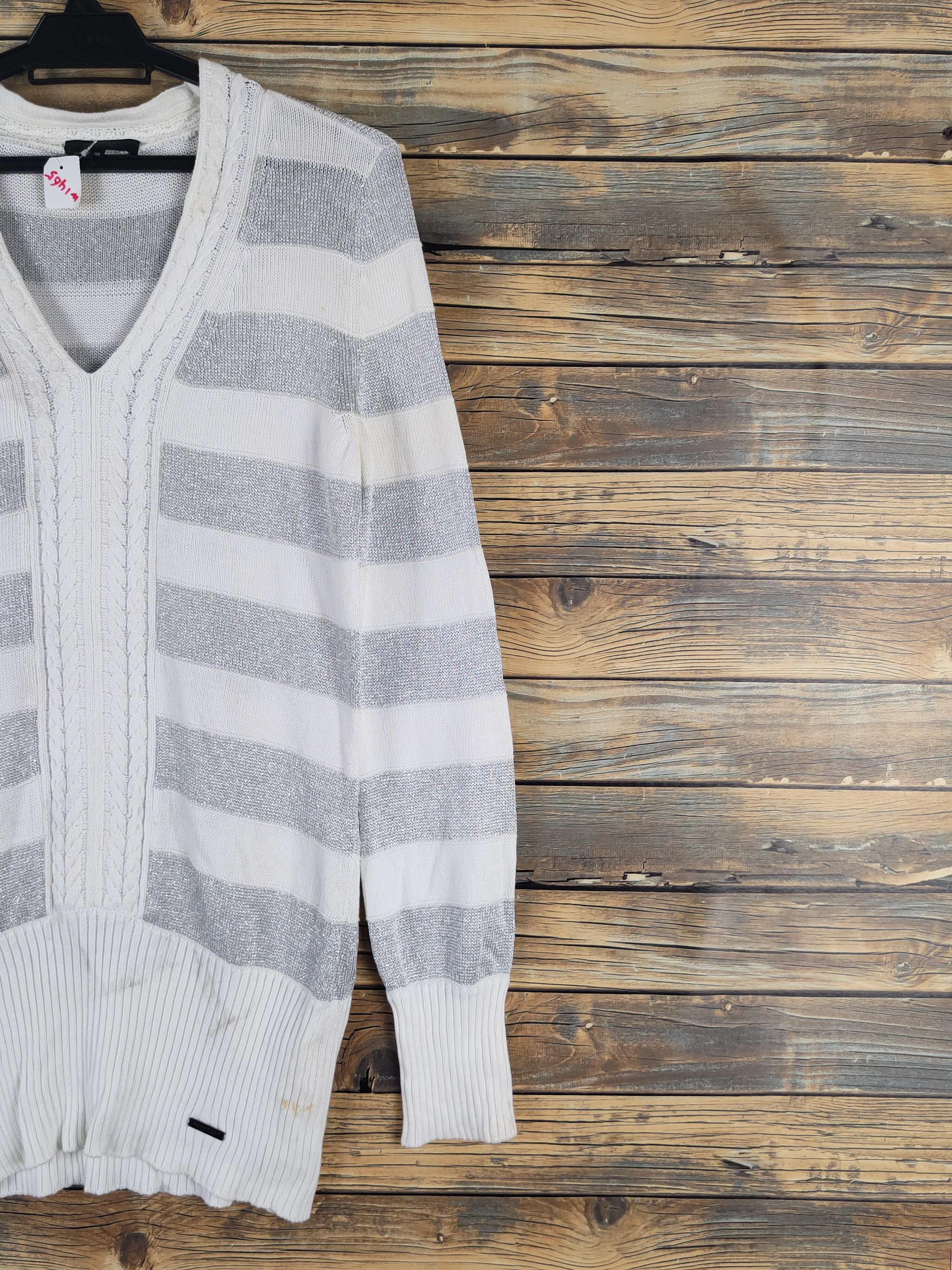 Burberry × Homespun Knitwear × Japanese Brand Burberry White Knitwear Sweatshirts #W1465 Size XS / US 0-2 / IT 36-38 - 5 Thumbnail