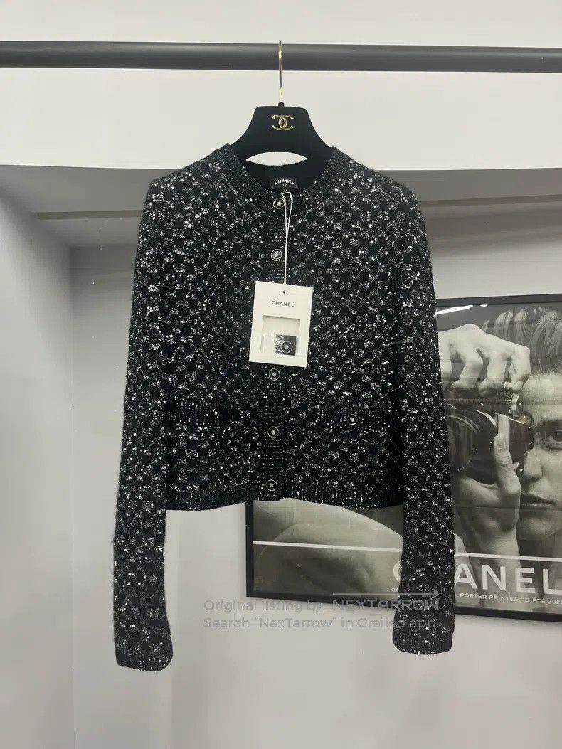 Chanel Chanel 23B Black Sequin Knitwear coat Size XXS / US 00 / IT 34 - 1 Thumbnail