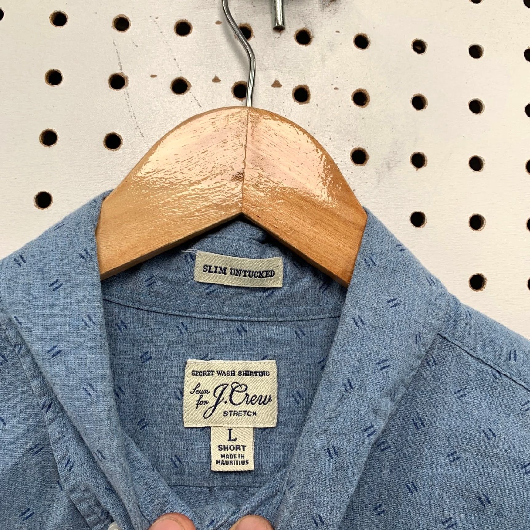 J.Crew J.CREW Button-Up Shirt Mens Large Blue Slim Untucked Secret Wash Short Stretch Blue Size US L / EU 52-54 / 3 - 3 Thumbnail