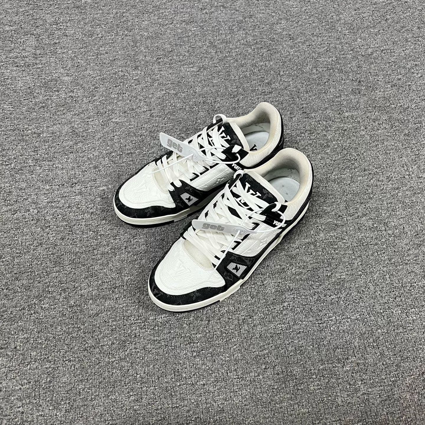 Louis Vuitton Louis Vuitton LV Trainer Sneakers Size US 7.5 / EU 40-41 - 1 Thumbnail