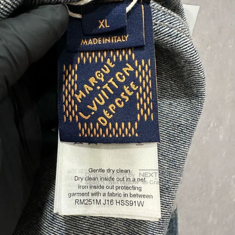 Louis Vuitton Louis Vuitton Wash and make old logo shirt Size US XL / EU 56 / 4 - 5 Thumbnail