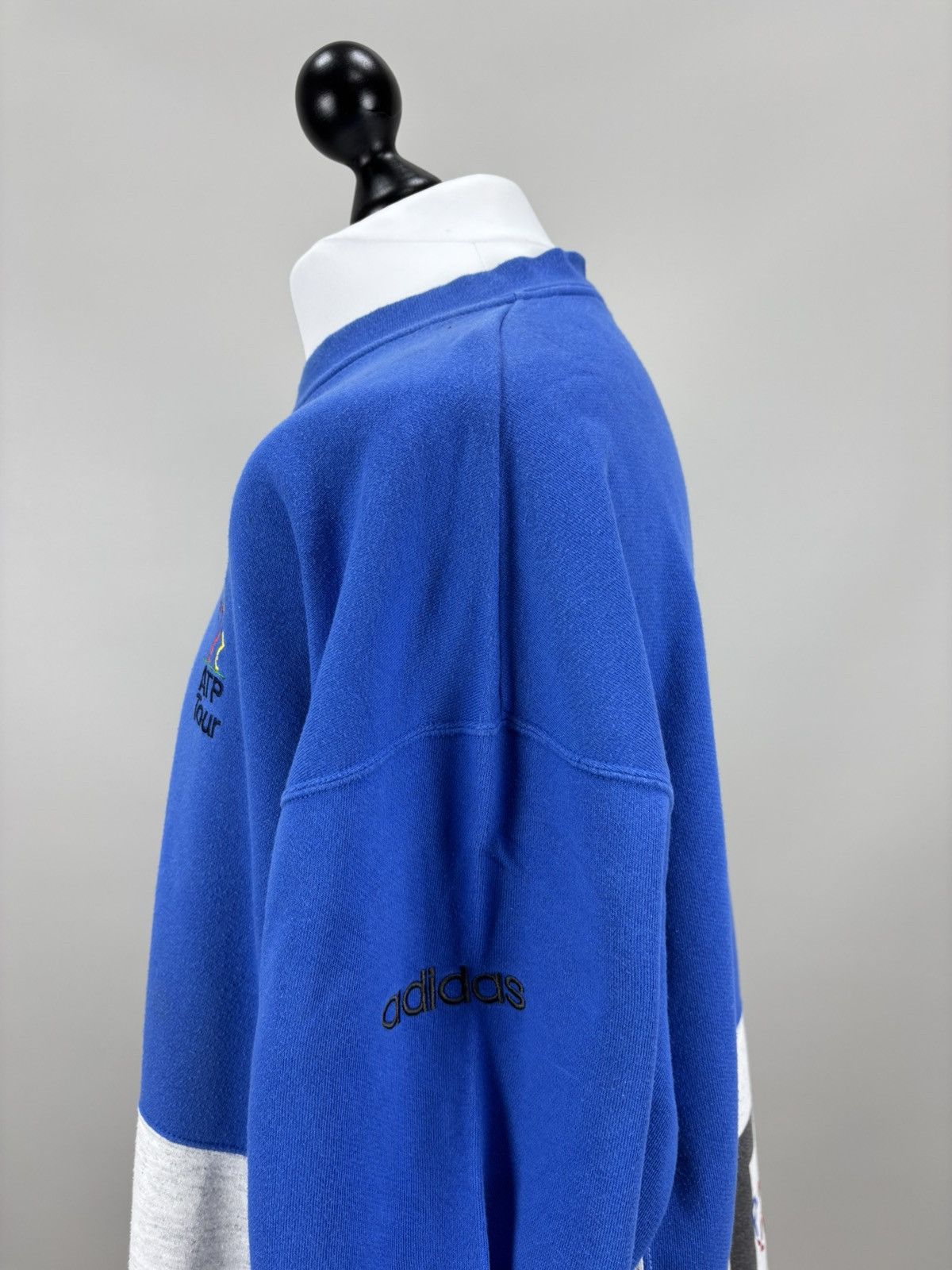 Mens vintage sweatshirt Adidas ATP Tour Size L Color Blue