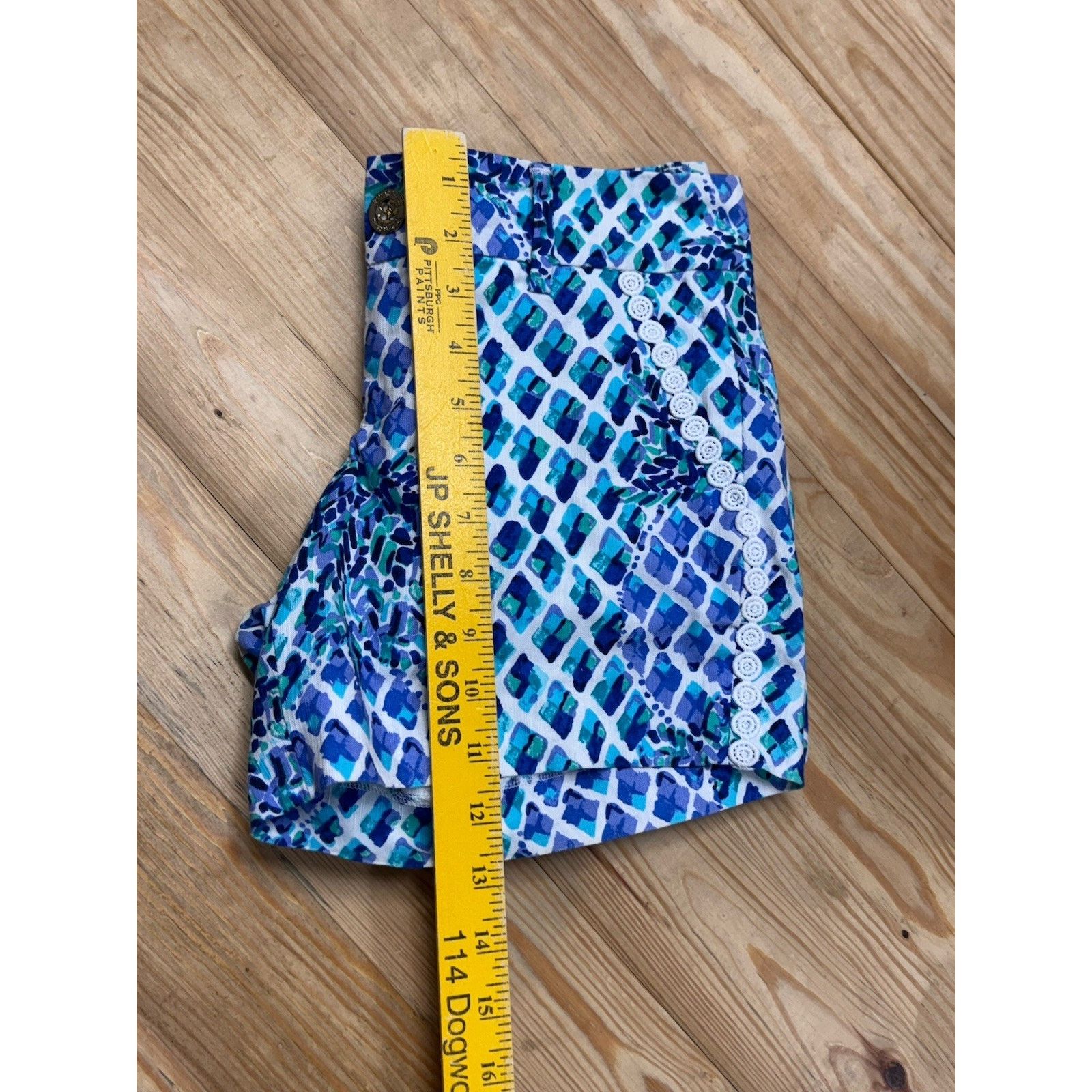 Lilly Pulitzer Lilly Pulitzer Callahan Shorts 0 White Pineapple 5” Blue Size 25" / US 0 / IT 36 - 10 Thumbnail