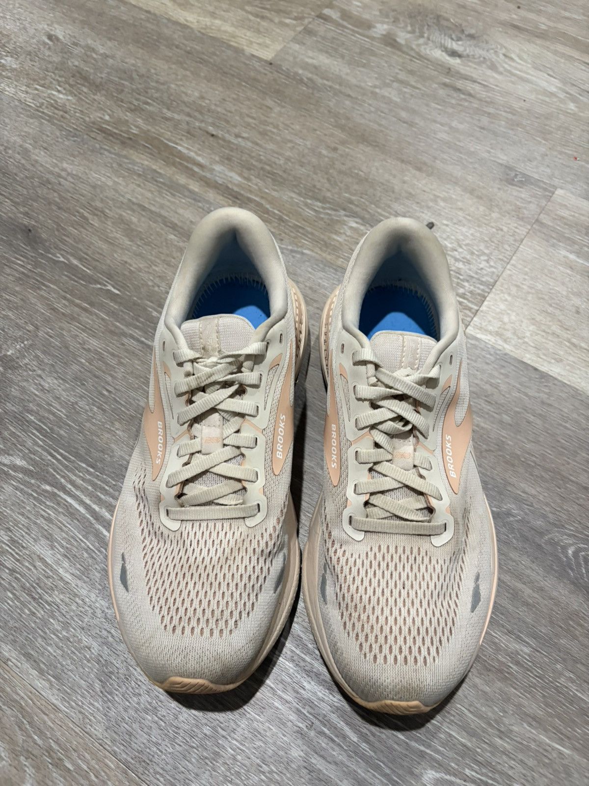 Brooks Brooks Adrenaline GTS 23 Running Shoes Beige Size US 10 / IT 40 - 2 Thumbnail