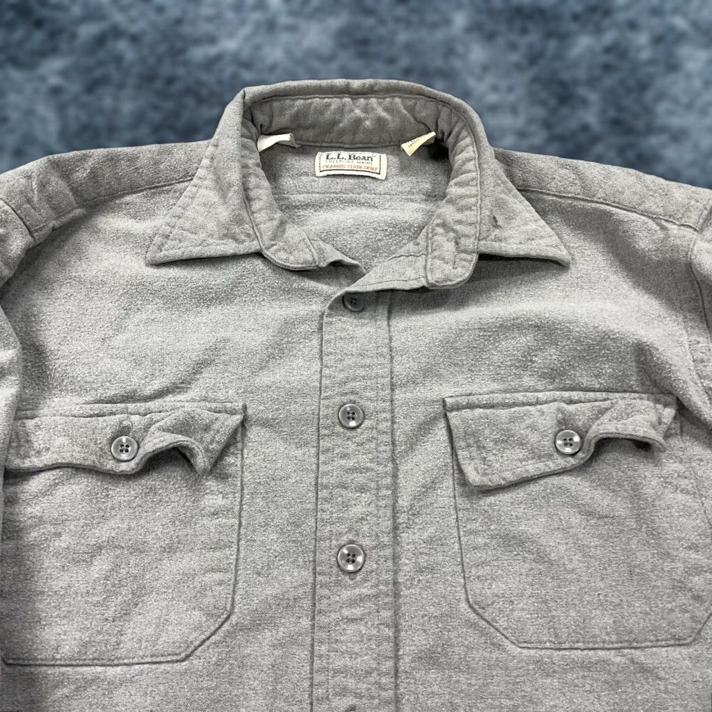 Vintage VINTAGE L.L. Bean Shirt Mens 15 1/2 Gray Chamois Heavy Flannel Button Made USA 90s Size US L / EU 52-54 / 3 - 1 Thumbnail