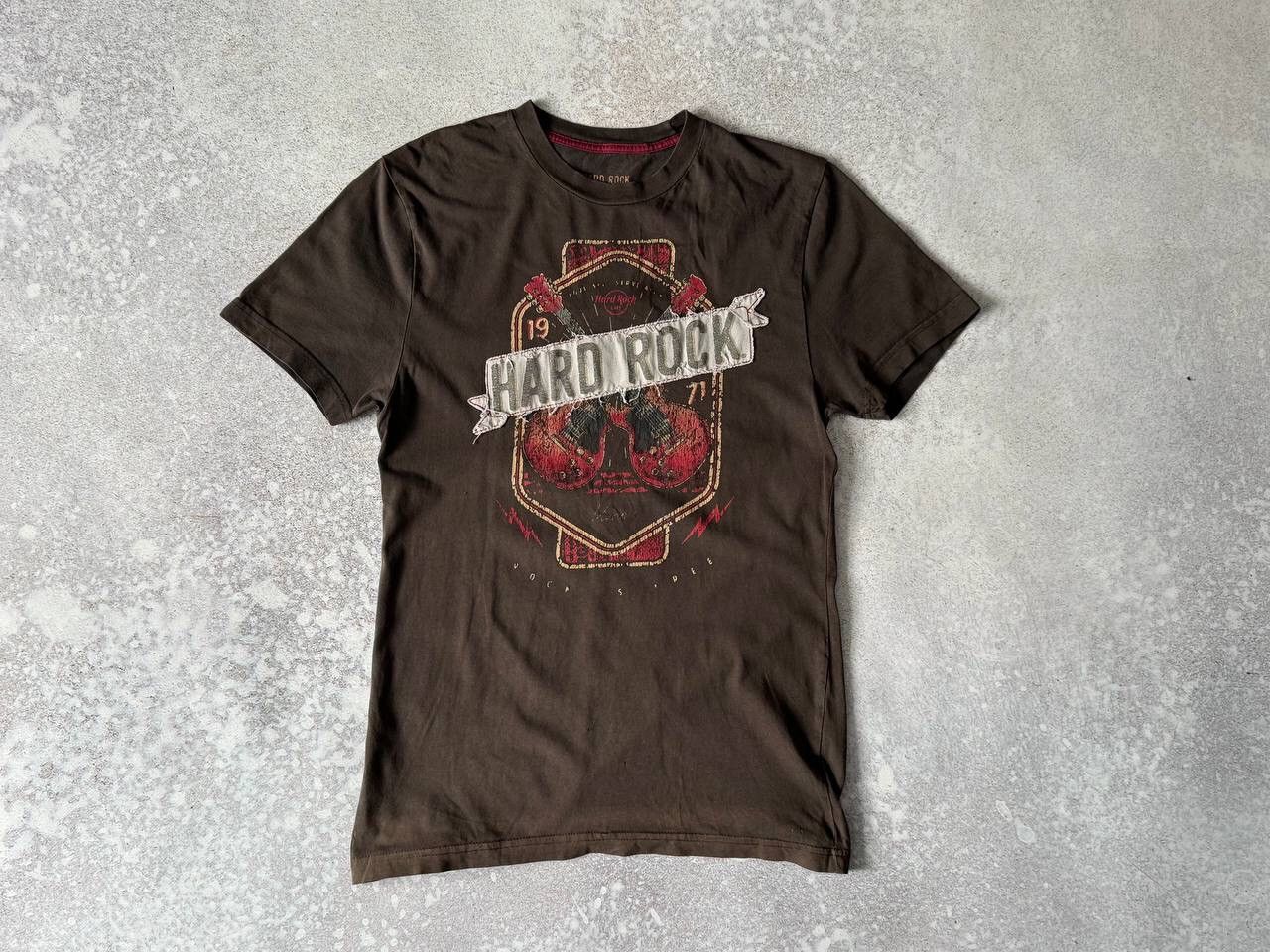 Hard Rock Cafe × Vintage Vintage Hard Rock Cafe Brown T-shirt Big Embroidered Logo Size US S / EU 44-46 / 1 - 1 Thumbnail
