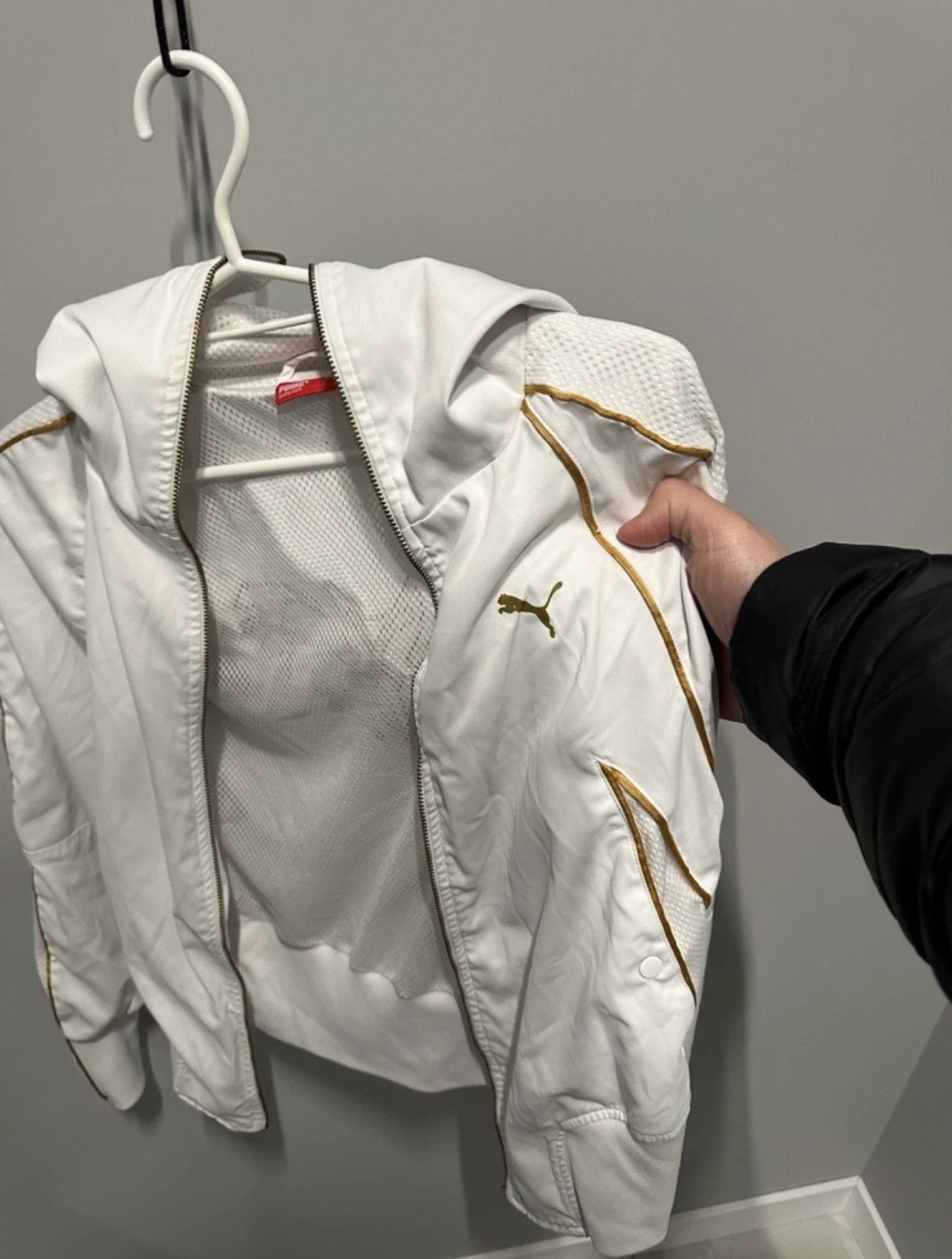 Puma JAPANESE STYLE! Puma Vintage Jacket Gold Logo Y2K 2000s Size XS / US 0-2 / IT 36-38 - 8 Thumbnail
