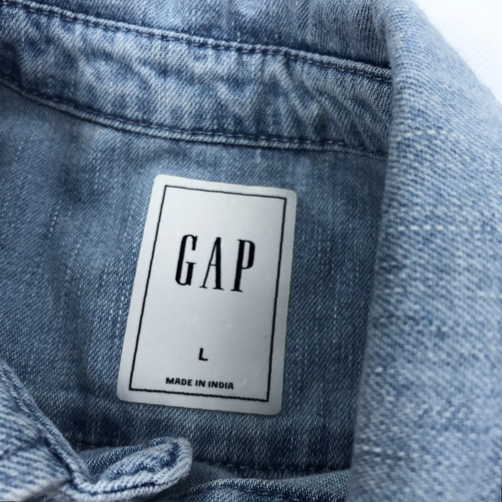 Gap GAP Men's Light Indigo Denim Button-Down Shirt Long Sleeve Casual Size L Model FA21 LS 1 PKT Size US L / EU 52-54 / 3 - 3 Thumbnail