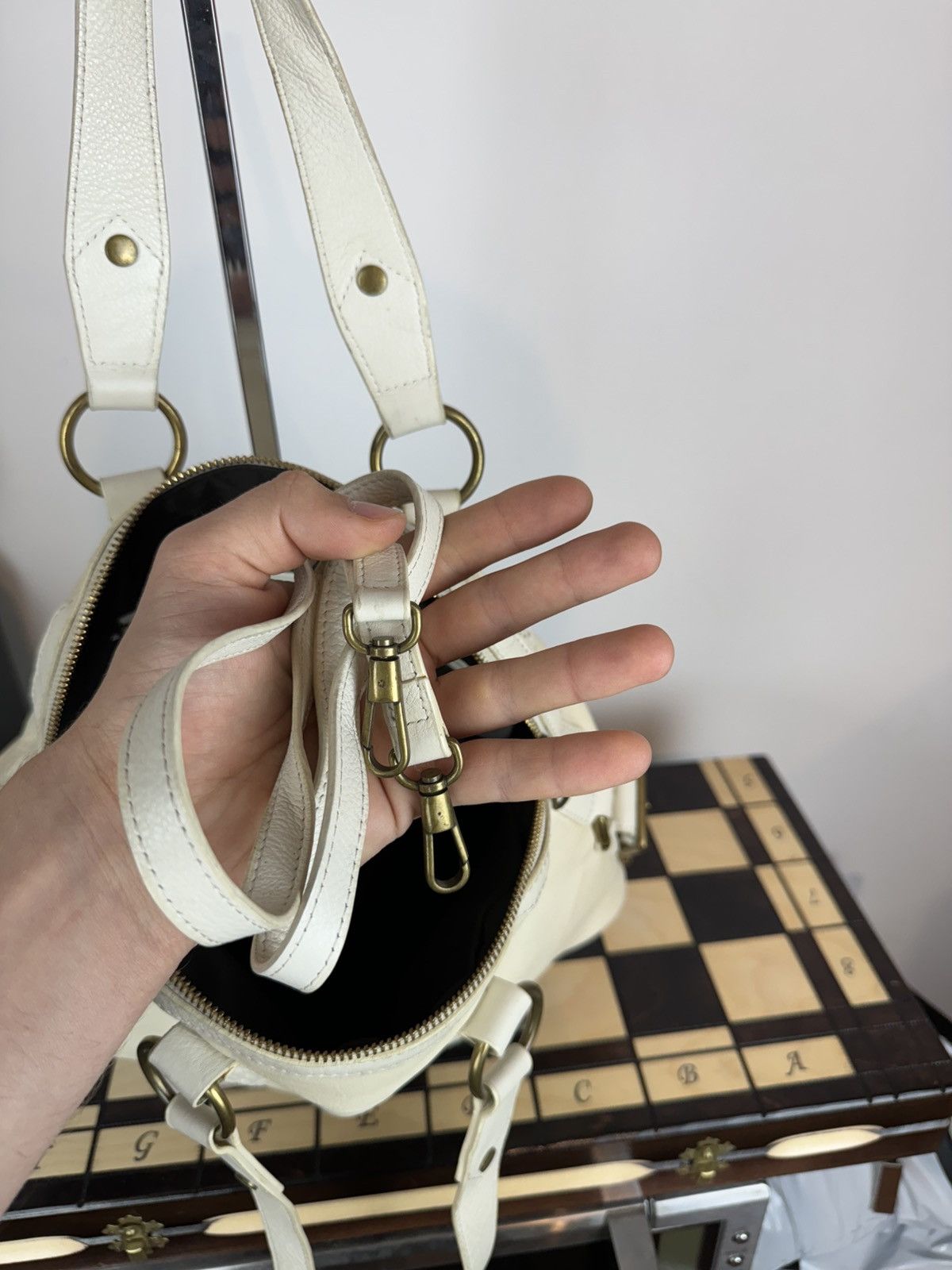 Yves Saint Laurent Leather bag Yves Saint Laurent original casual luxury item Size ONE SIZE - 6 Thumbnail