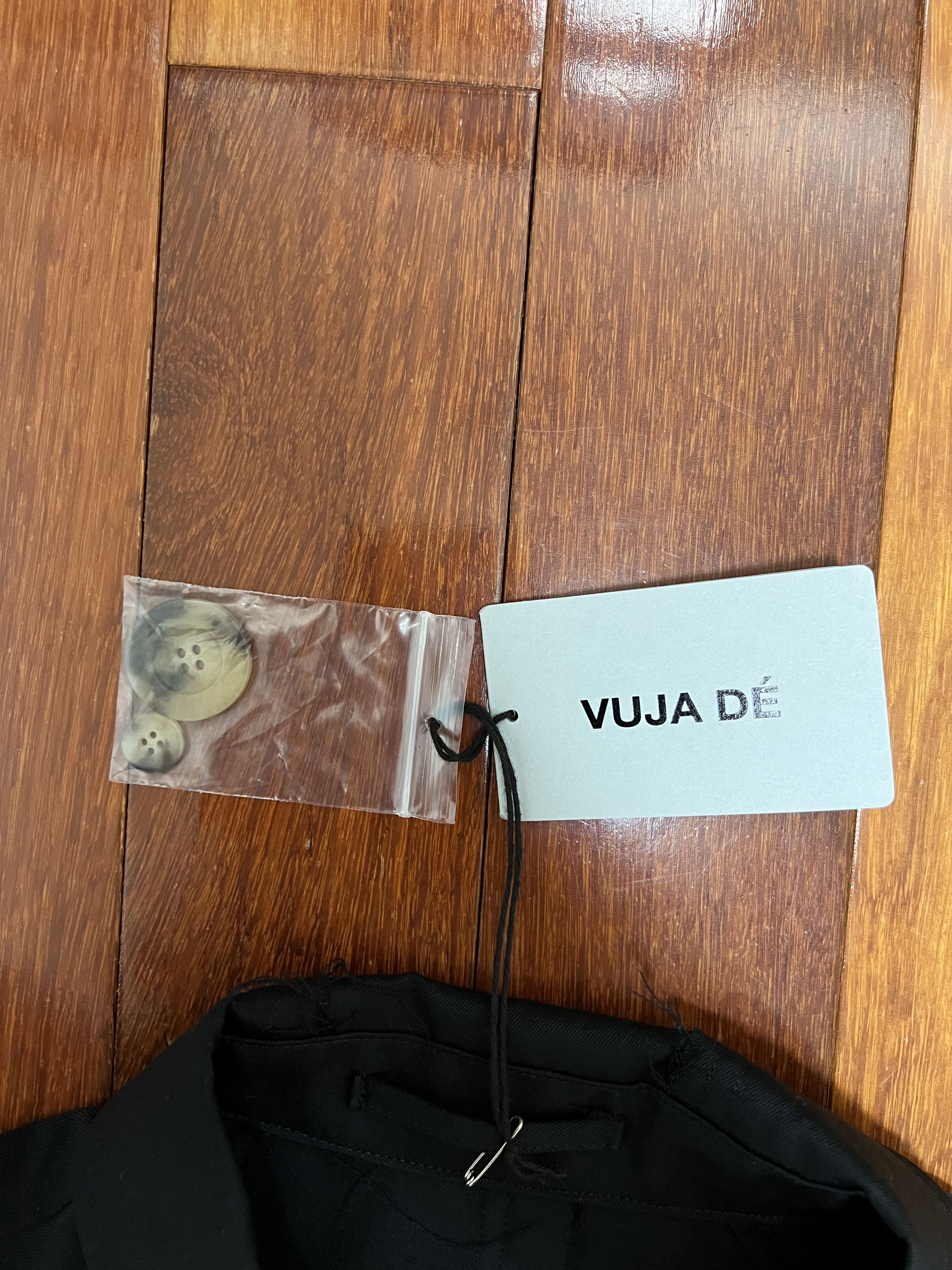 Vuja De 💚 Vuja De THE “LIEN” VIRGIN WOOL COAT IN MATTE BLACK Size US S / EU 44-46 / 1 - 23 Thumbnail