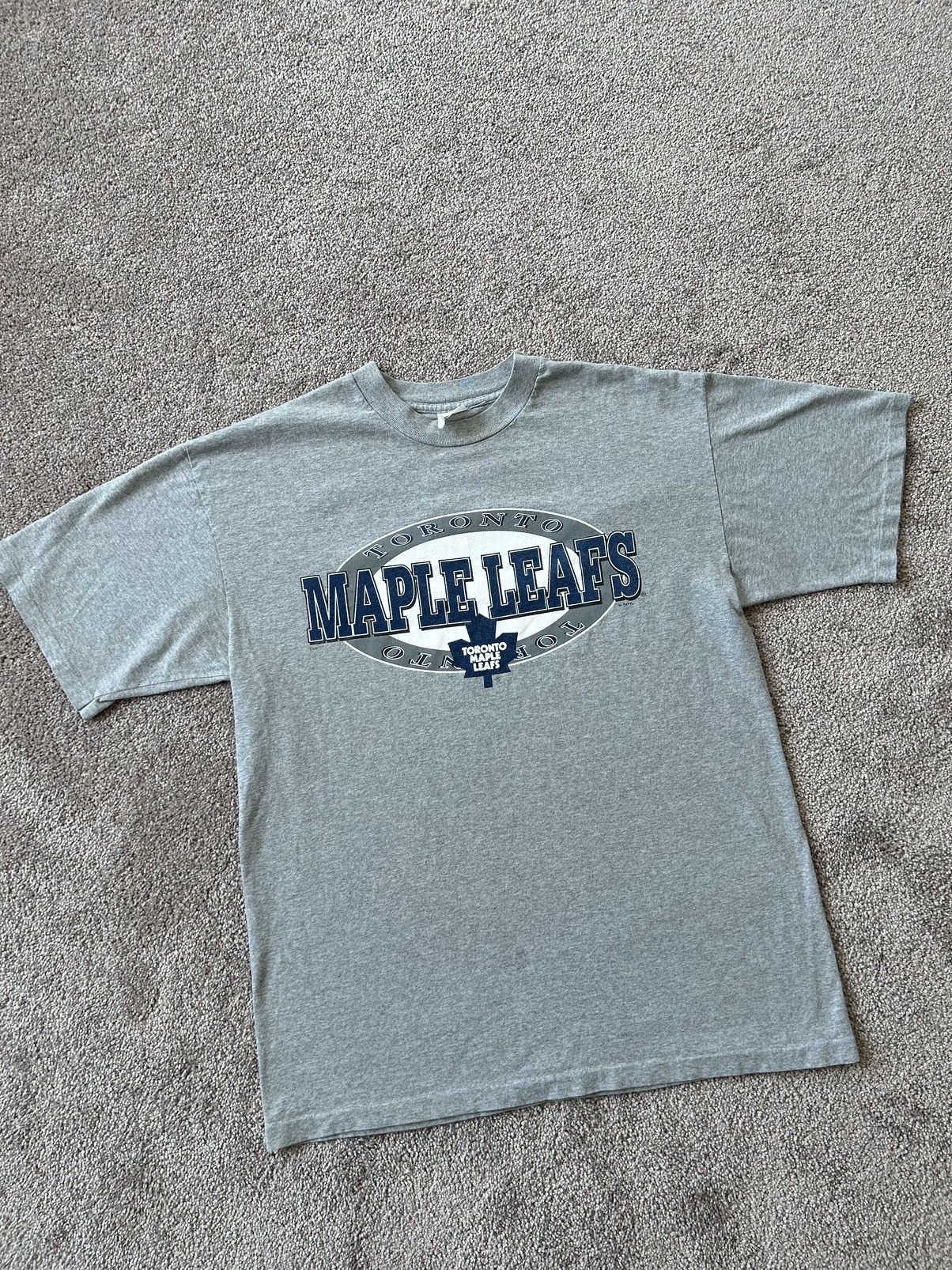 NHL × Vintage Vintage 90s Single Stitch Toronto Maple Leafs Graphic Tee Size US M / EU 48-50 / 2 - 1 Thumbnail