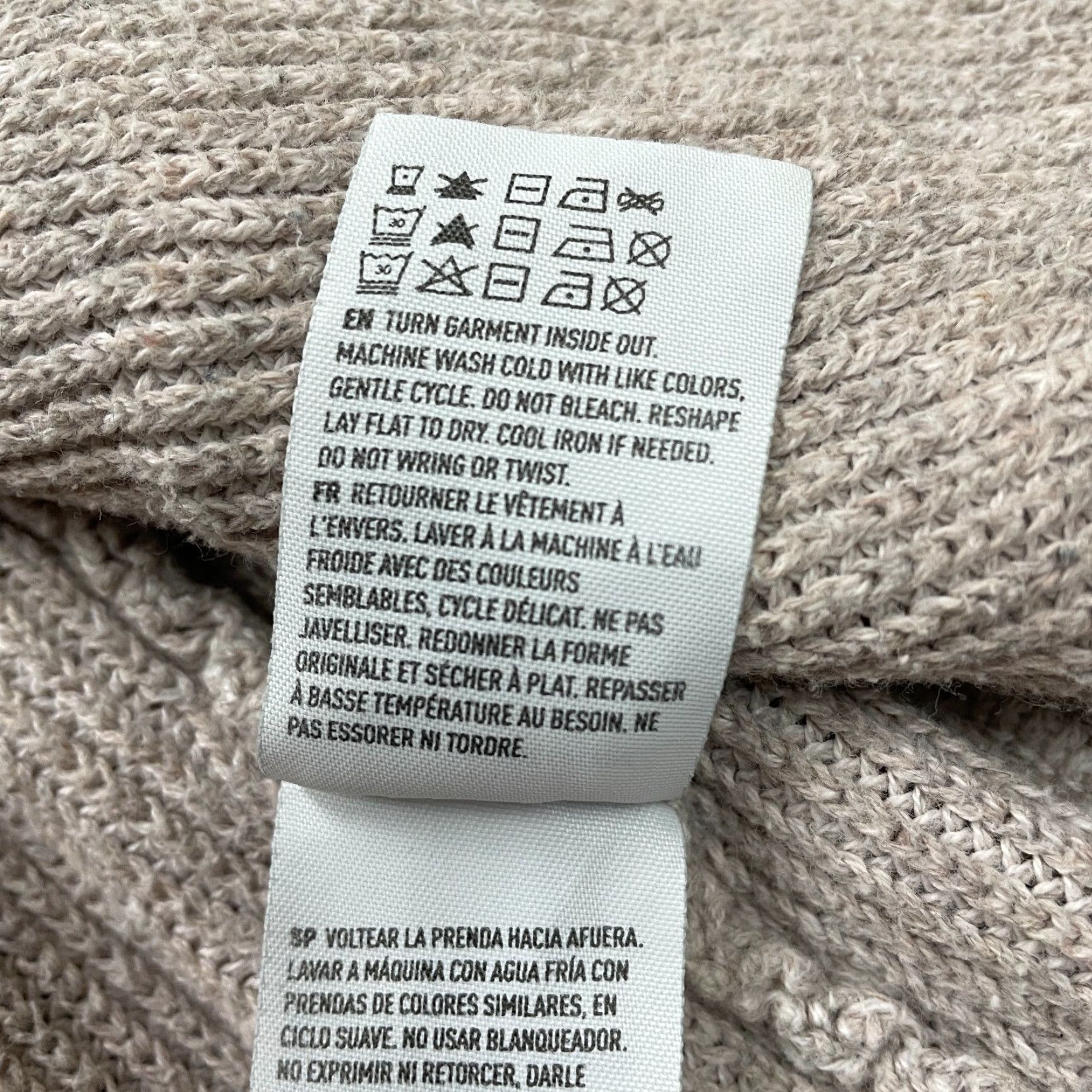 American Eagle Outfitters VINTAGE American Eagle Outfitters Women's Cardigan Sweater Large Beige Knit Long Sleeve Pockets All Seasons Size L / US 10 / IT 46 - 5 Thumbnail