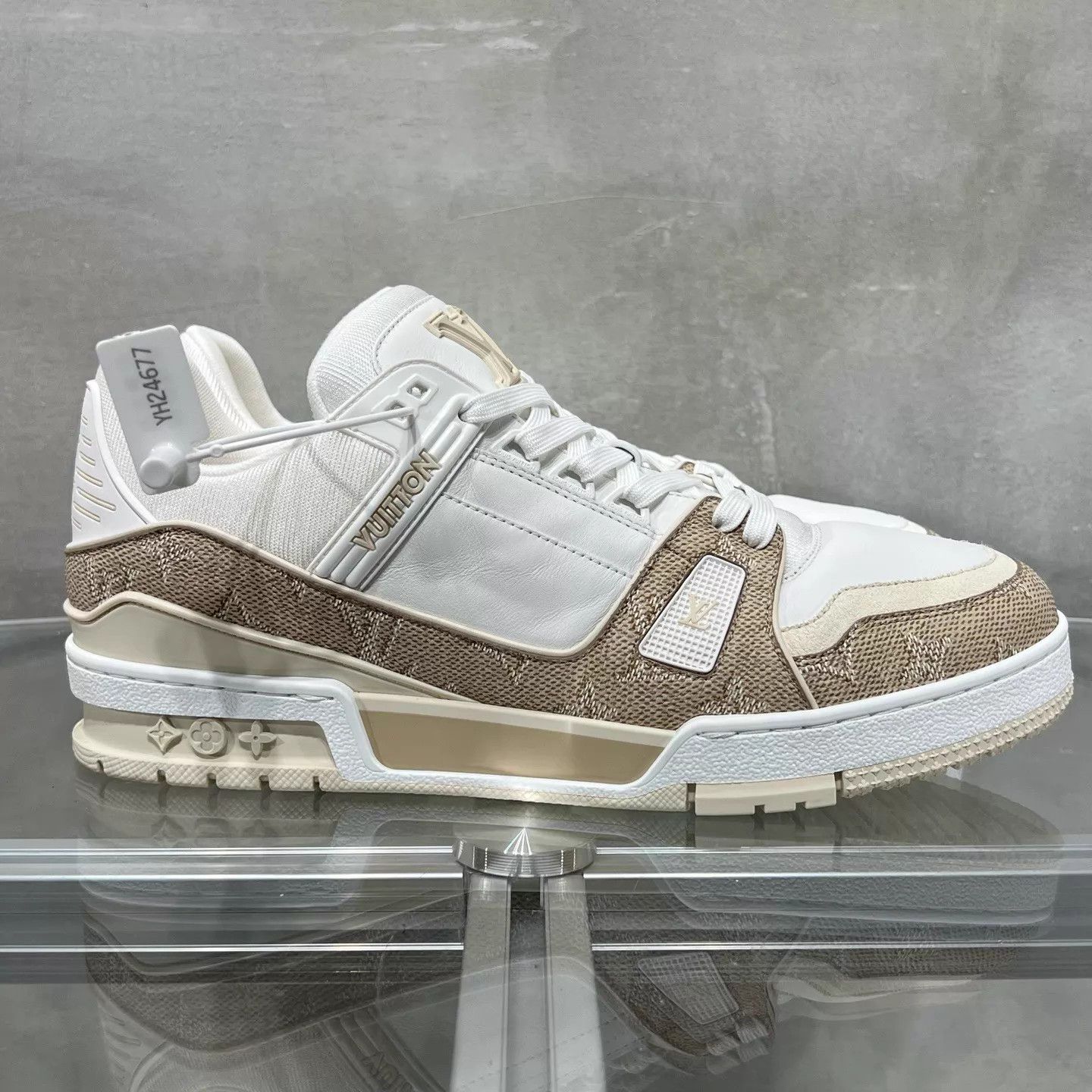 Louis Vuitton LV Trainer Cream Monogram UK8 42 New OG Box Size US 9 / EU 42 - 4 Thumbnail