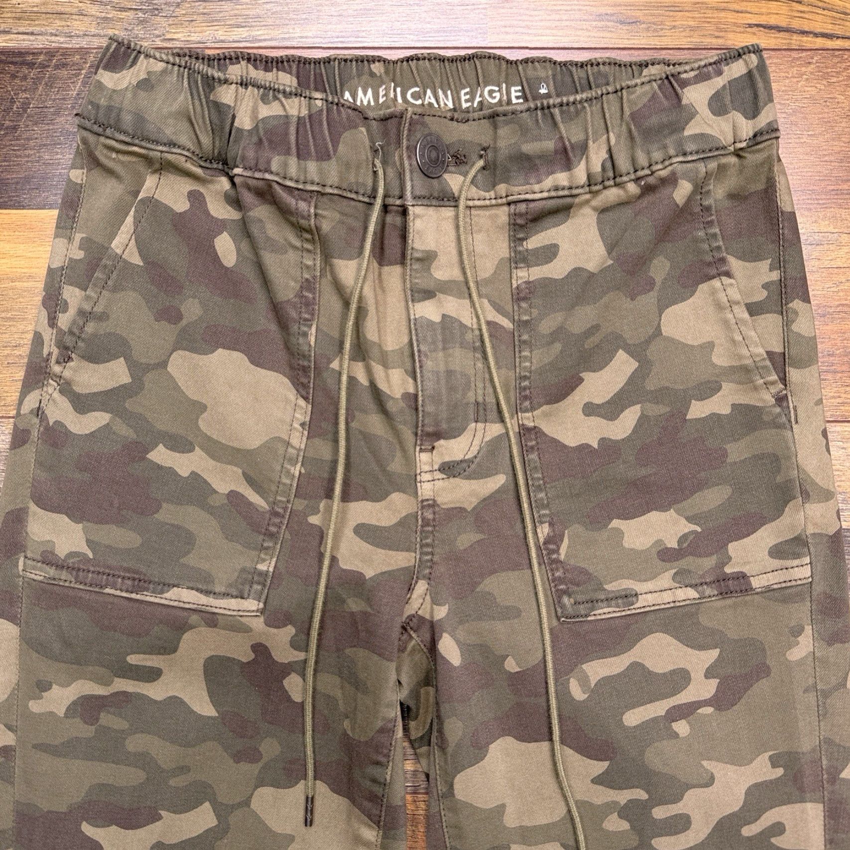 American Eagle Outfitters American Eagle Jogger Jeans Womens 4 Regular Green Camo Drawstring Stretch Size 27" / US 4 / IT 40 - 3 Thumbnail