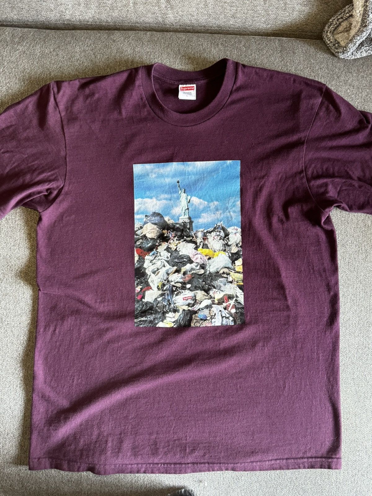 トップス supreme 23ss trash Tee Supreme Trash Tee (SS23) - $40