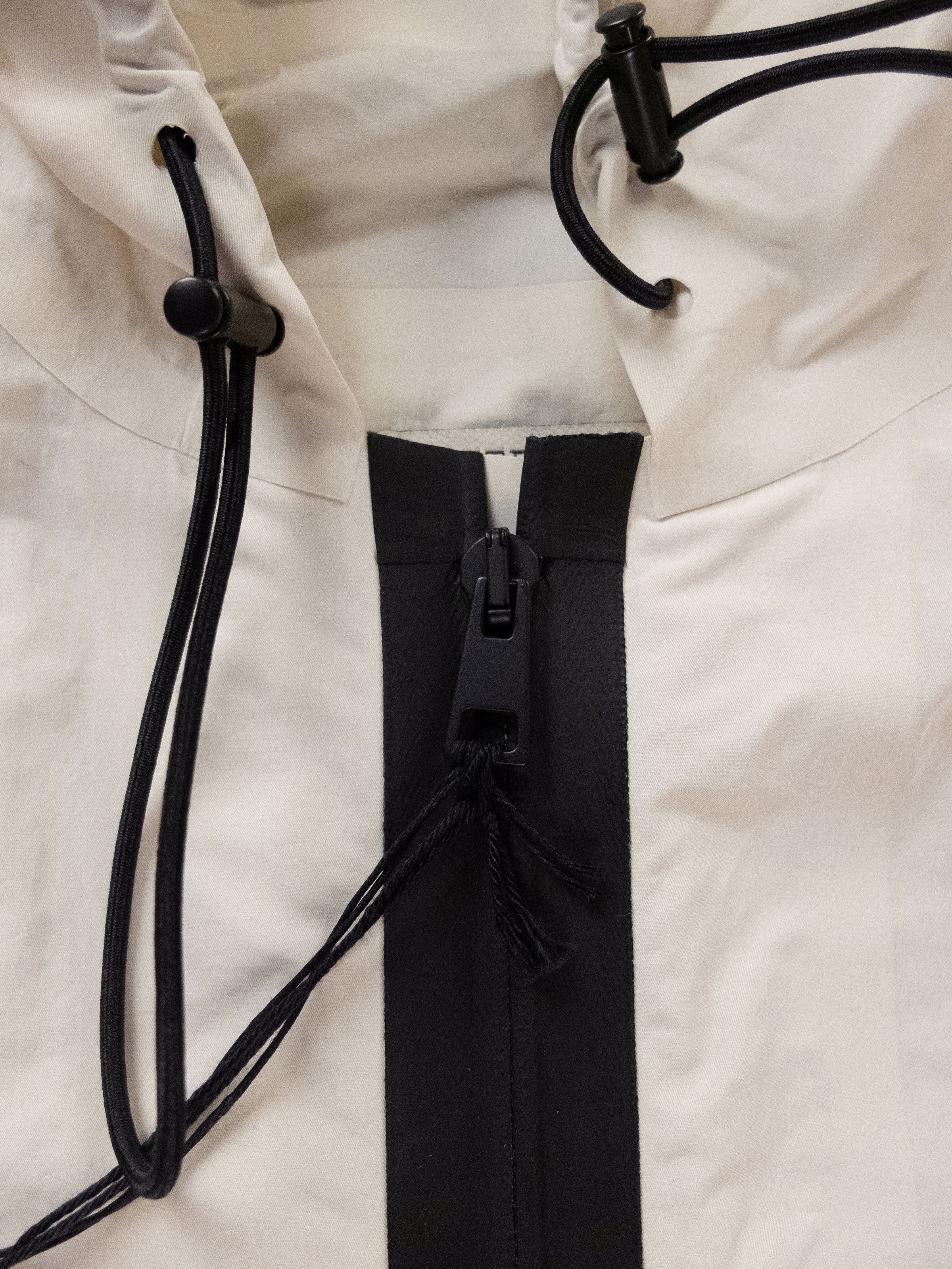 Bottega Veneta BOTTEGA VENETA cream tech nylon hooded jacket 50 Medium q Size US M / EU 48-50 / 2 - 5 Thumbnail