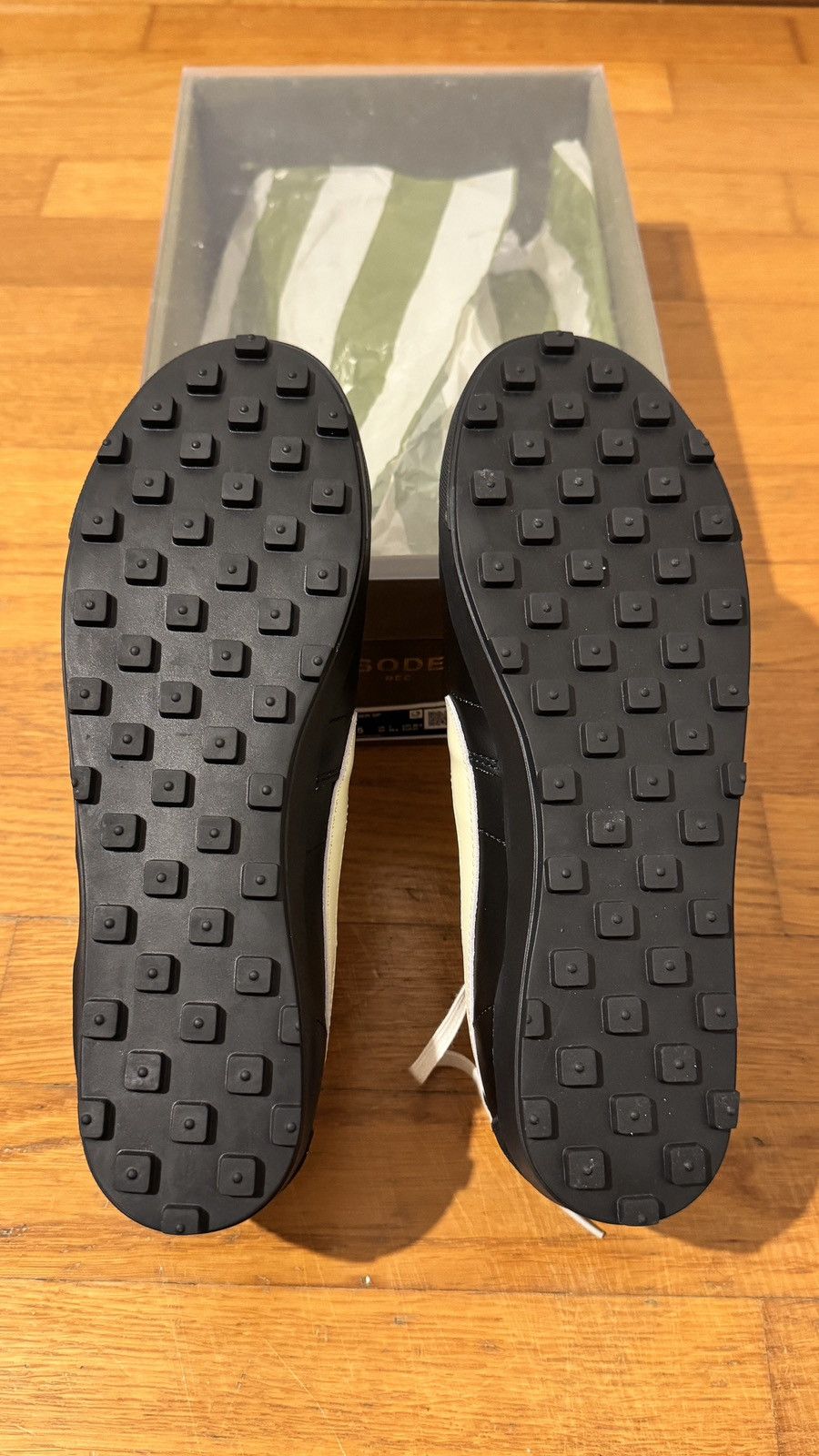 Bode × Nike Nike x Bode Astro Grabber Coconut Milk Size US 9.5 / IT 39.5 - 16 Thumbnail