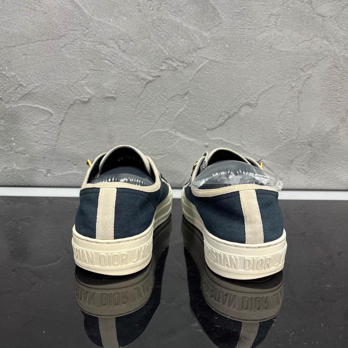 Dior DIOR Lace-Up Slogan Sneakers EU 37 Size US 6 / IT 36 - 5 Thumbnail