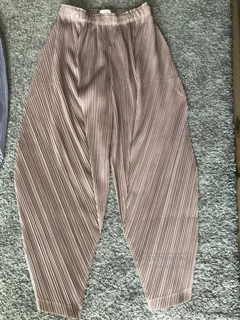 Issey Miyake Issey Miyake Pink Asymmetric Pants Size 25" / US 0 / IT 36 - 1 Thumbnail