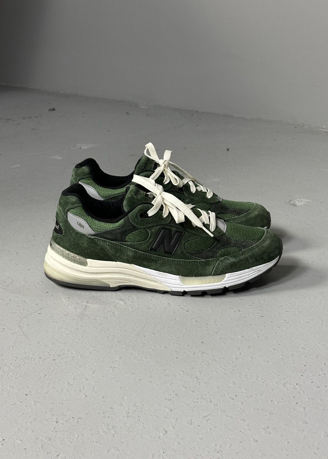 JJJJound × New Balance New Balance jjjjound 992 New Balance Green Size US 10.5 / EU 43-44 - 1 Thumbnail