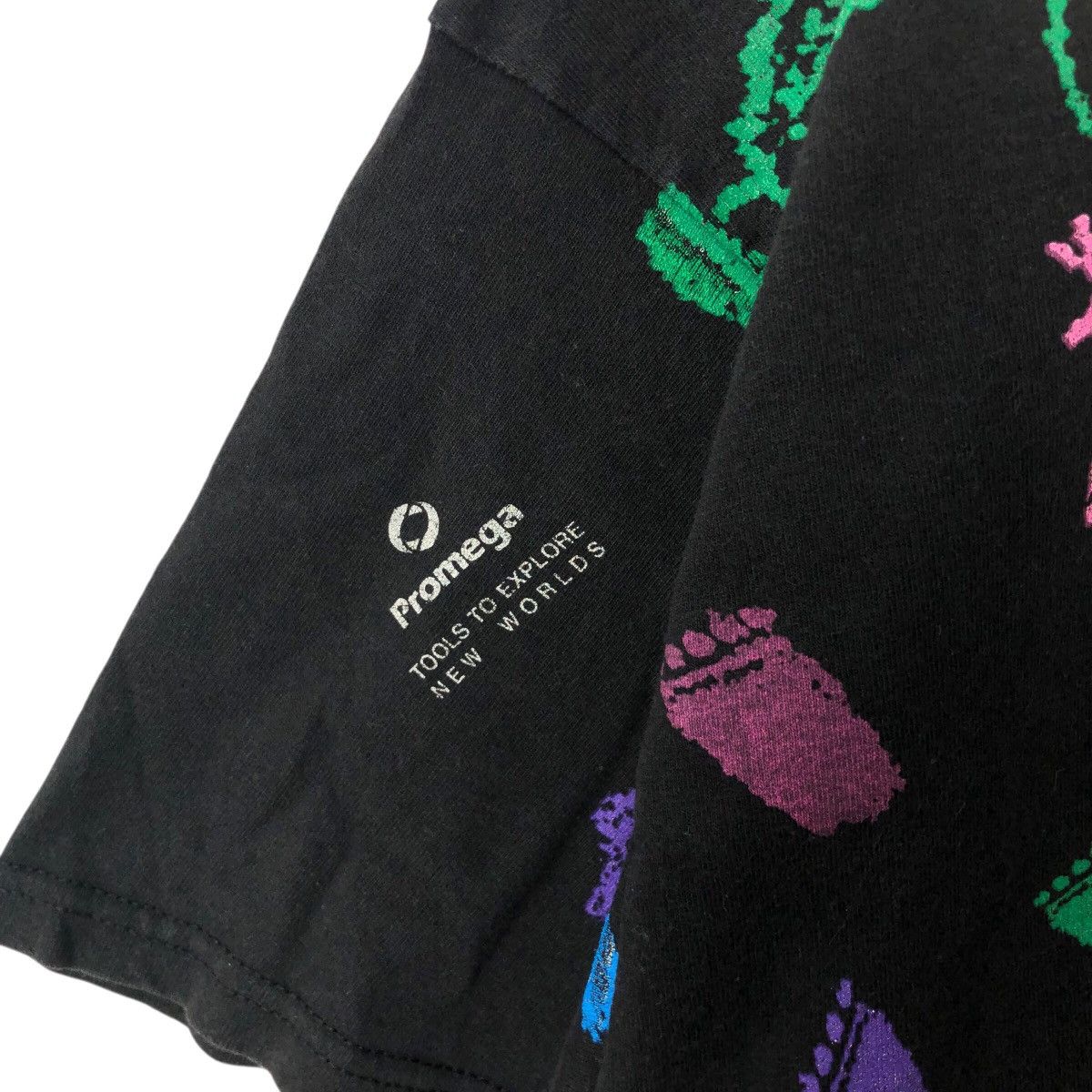 Vintage Vintage PROMEGA Aop T-Shirt Tools To Explore The World Size US L / EU 52-54 / 3 - 4 Thumbnail