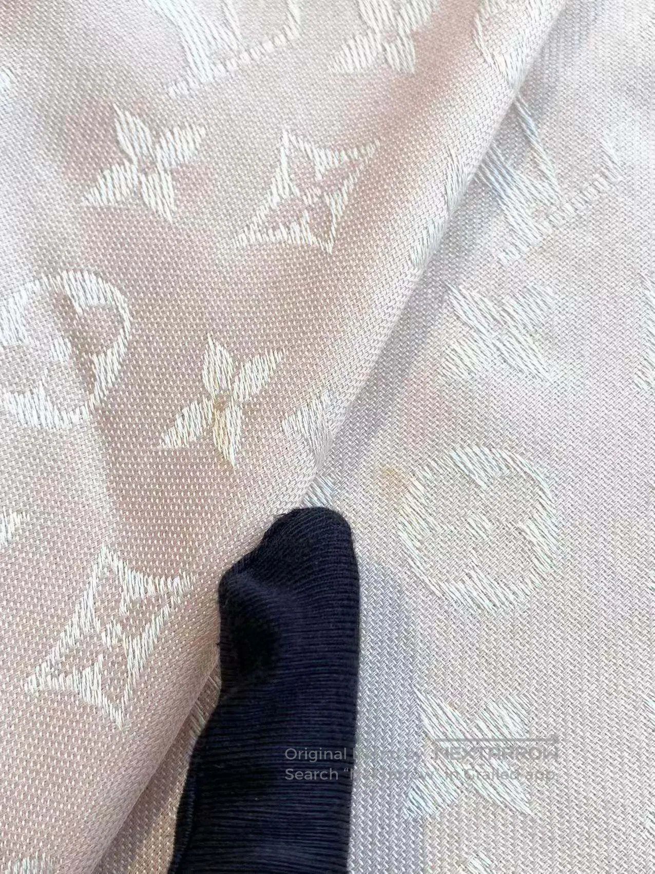 Louis Vuitton Louis Vuitton The old flower is full of printed shawls| Size ONE SIZE - 6 Thumbnail
