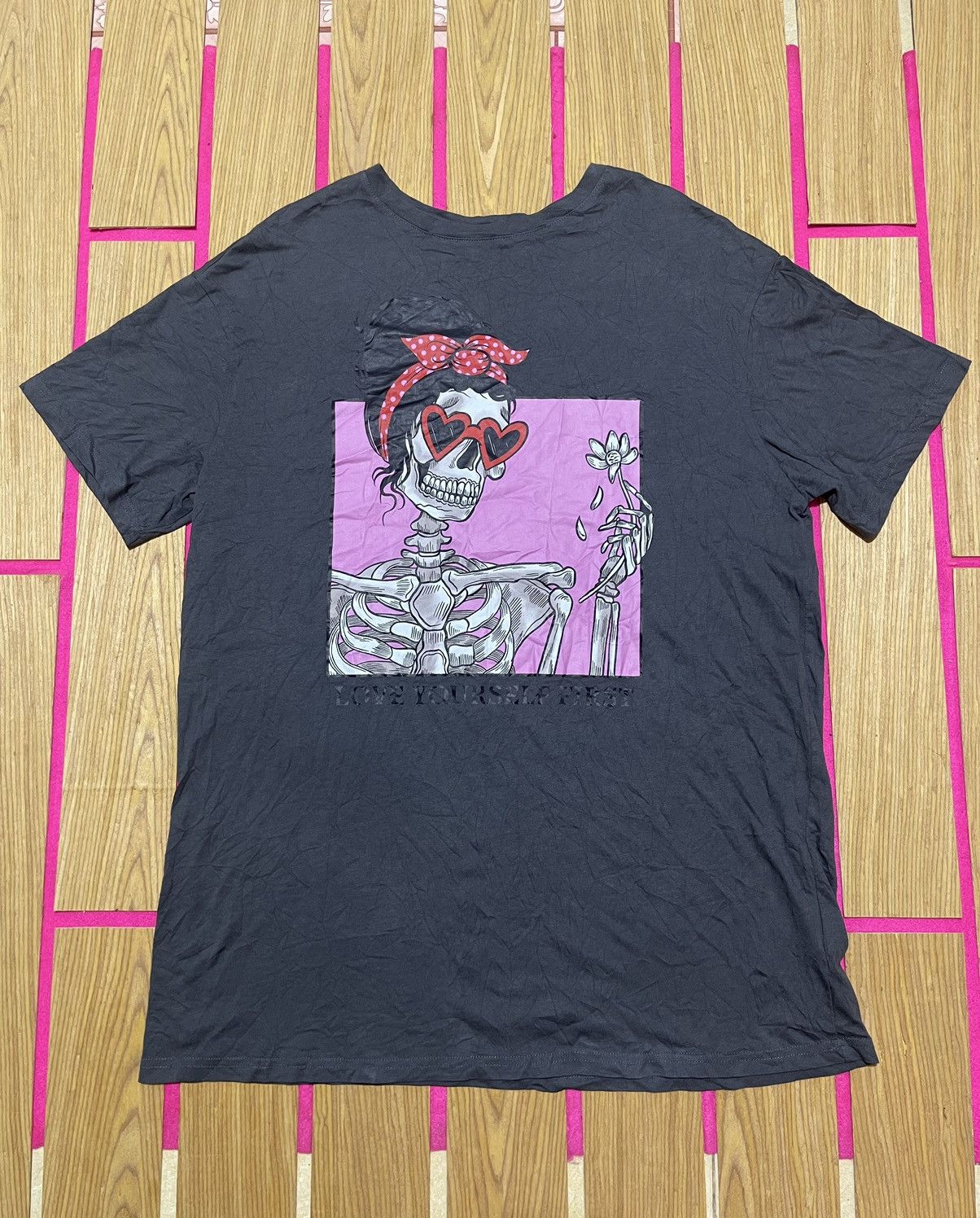 If Six Was Nine Y2K SHEIN short sleeve tshirt picture skull beauty Size US M / EU 48-50 / 2 - 1 Thumbnail
