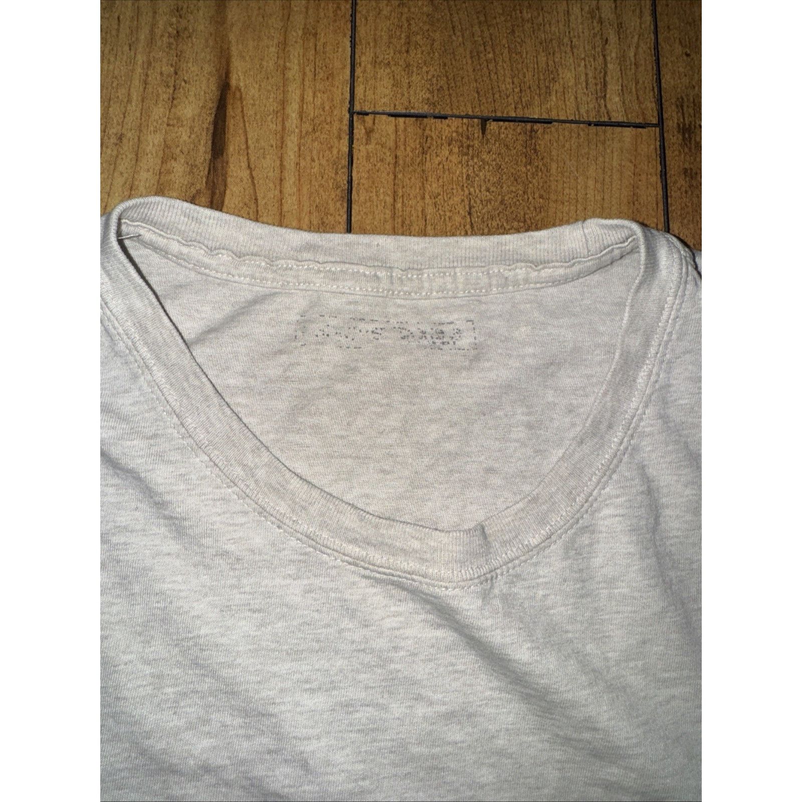 Vintage Abstract Green Bust Print T-Shirt Gray Art Graphic Tee XL Size US XL / EU 56 / 4 - 4 Thumbnail