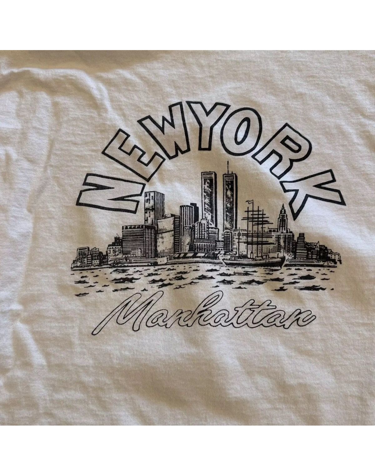 Fruit Of The Loom × Vintage Vintage 90s New York City Twin Towers Manhattan T-shirt Size US XL / EU 56 / 4 - 3 Thumbnail