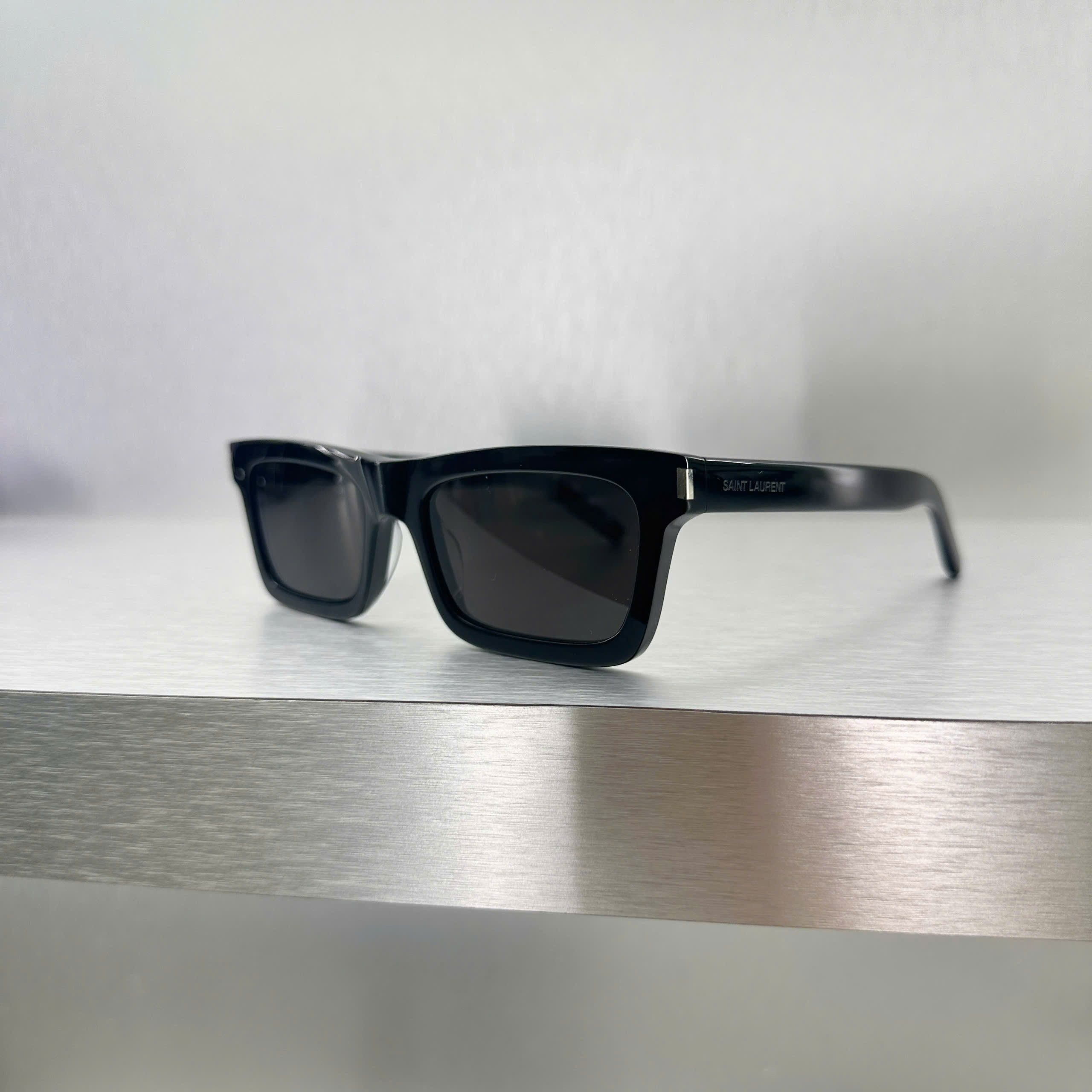 Saint Laurent Paris SAINT LAURENT 461 BETTY 001 Sunglasses BLACK Size ONE SIZE - 1 Thumbnail