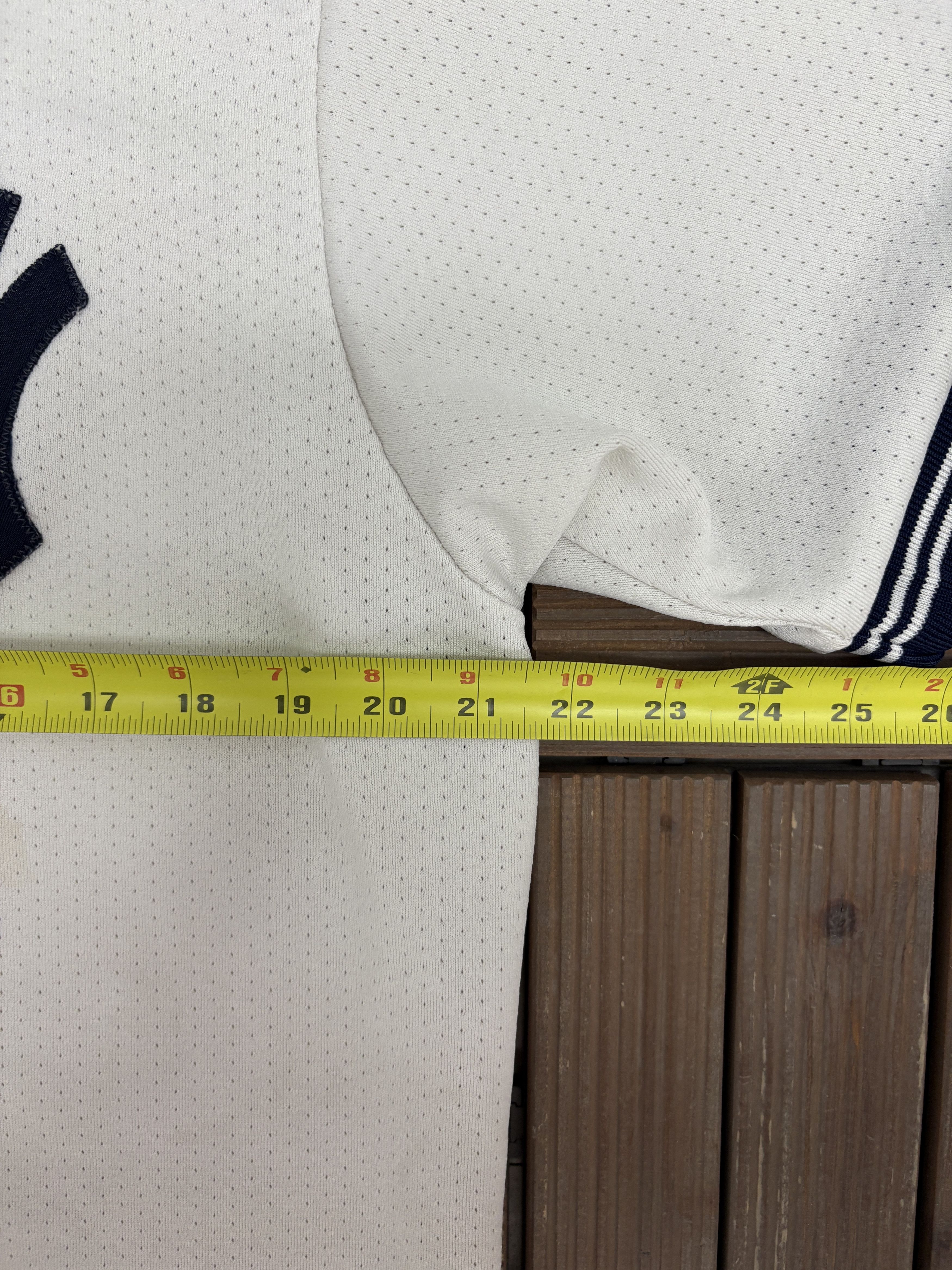 Majestic New York Yankees Vintage White Baseball Jersey Size US L / EU 52-54 / 3 - 6 Thumbnail
