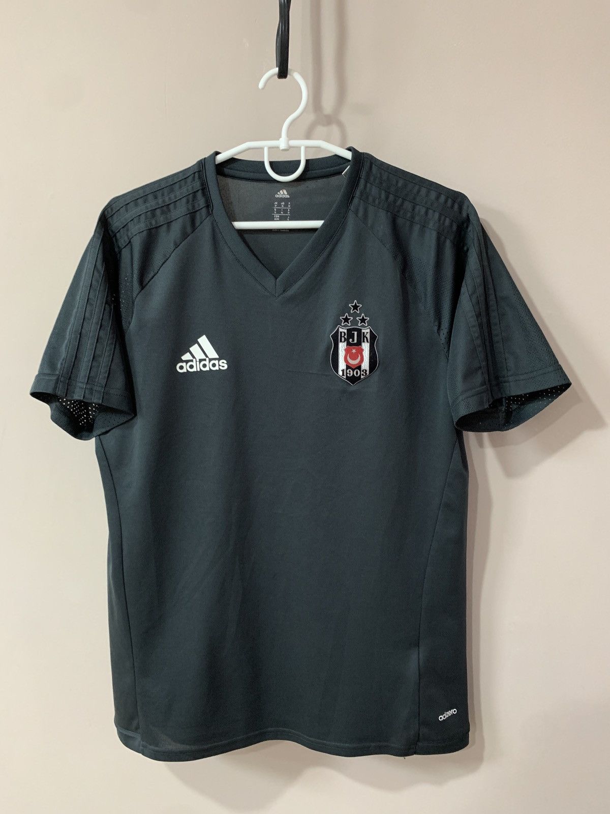 Adidas besiktas training jersey adizero adidas shirt 2016 pre-match Size US M / EU 48-50 / 2 - 1 Thumbnail