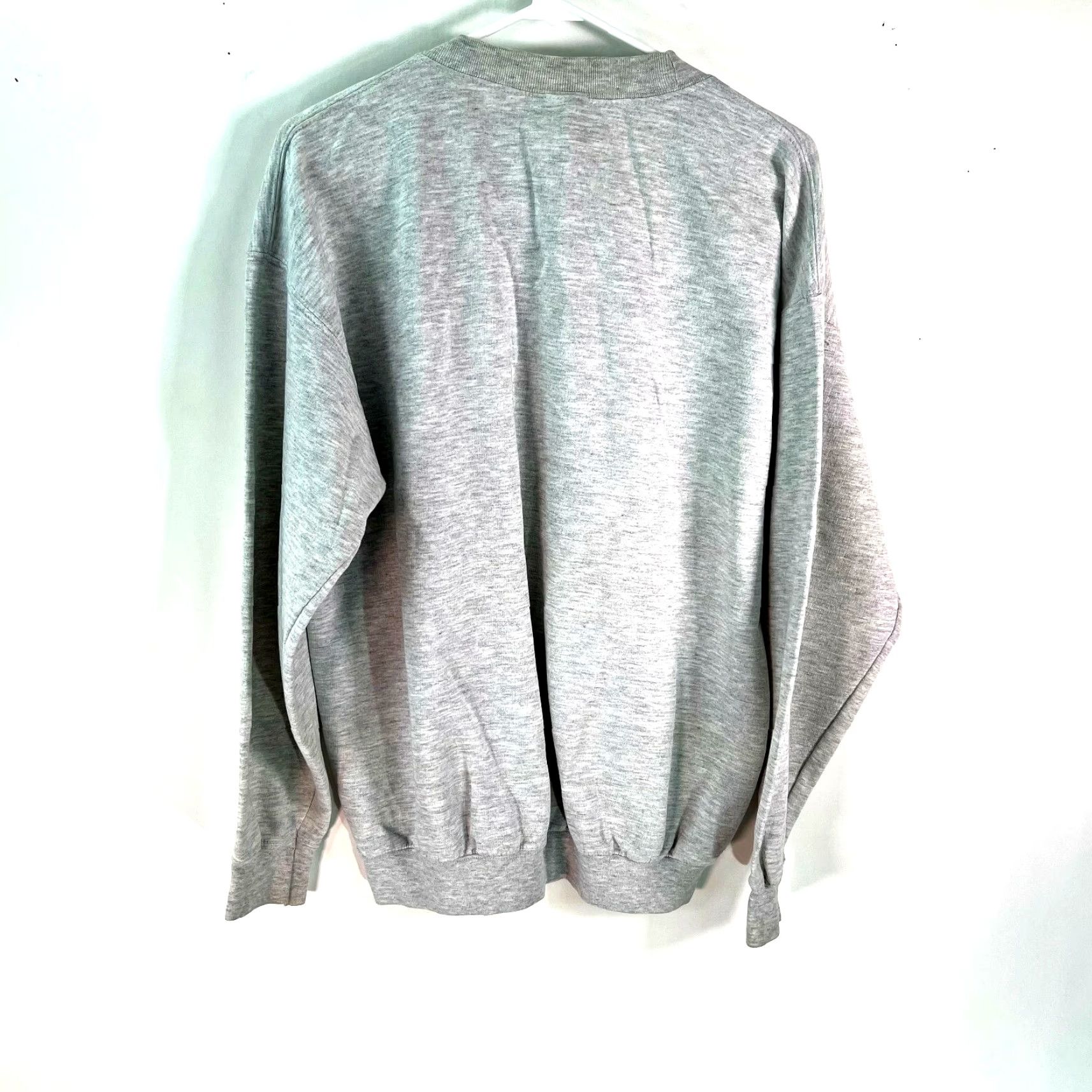 Gildan VTG Budweiser Whassup! Graphic Gray Sweatshirt Gildan Mens 50% Cotton 50% Polyester SZ L Size L Graphic Print Crew Neck Pullover Long Sleeve Vintage Size US L / EU 52-54 / 3 - 2 Thumbnail