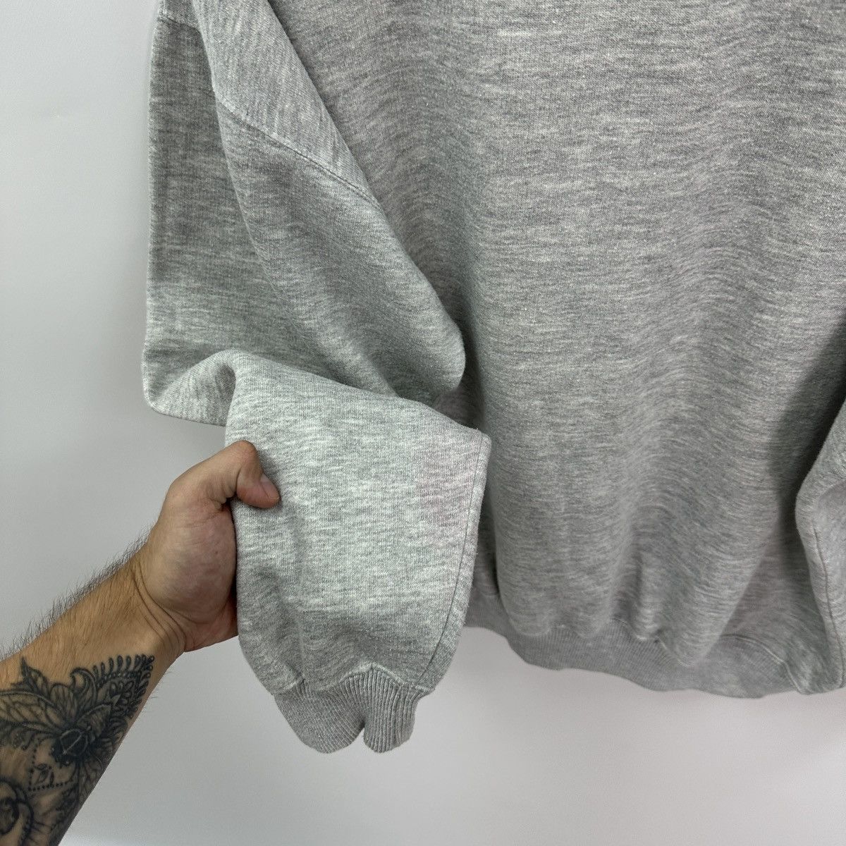 Chevignon Vintage 90s Chevignon Cleveland SanDiego original sweatshirt Size US XL / EU 56 / 4 - 6 Thumbnail