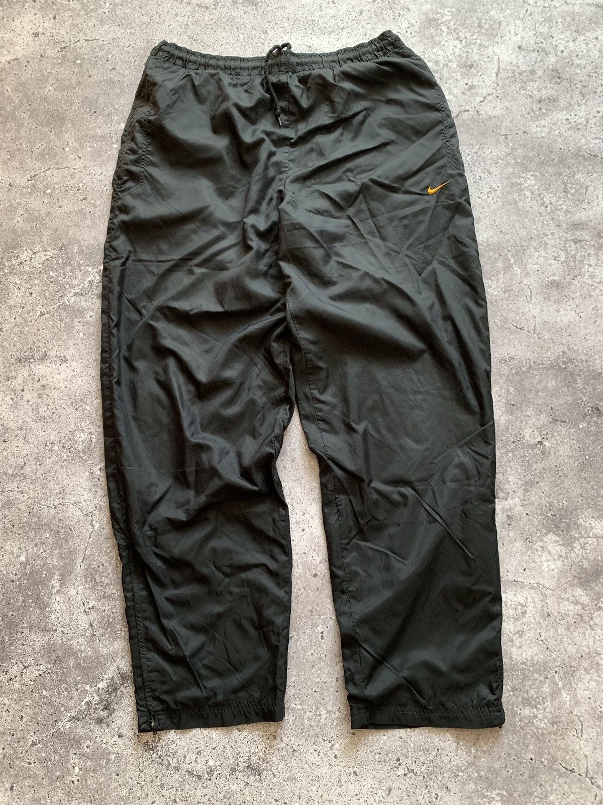 Nike 🔥VINTAGE NIKE NYLON DRILL BAGGY SWEATPANTS Size US 36 / EU 52 - 4 Thumbnail
