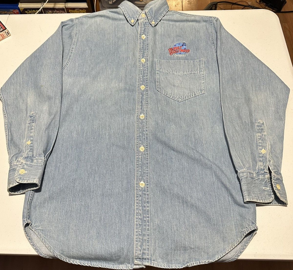 Planet Hollywood Vintage 90s Planet Hollywood denim embroidered button up Size US L / EU 52-54 / 3 - 1 Thumbnail