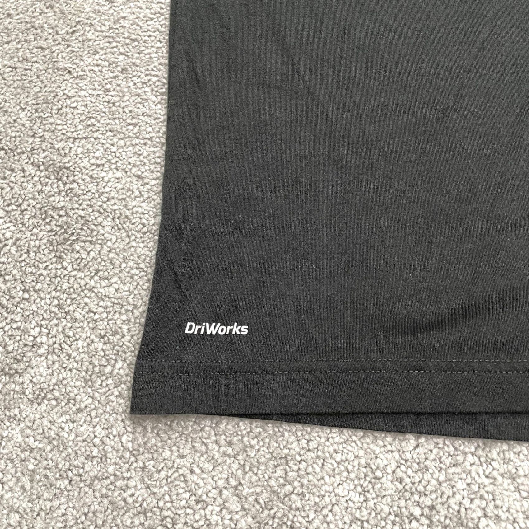 Athletic Works Athletic Works DriWorks T-Shirt Mens S Black Long Sleeve Crew Neck Tee Size US S / EU 44-46 / 1 - 4 Thumbnail