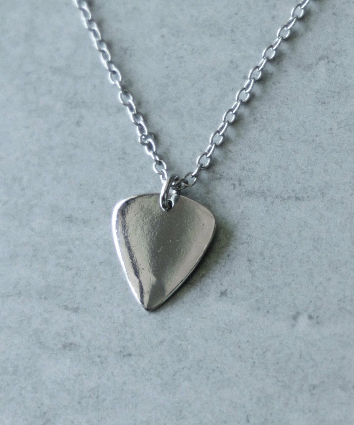 Number (N)ine Number nine guitar pick necklace Size ONE SIZE - 8 Thumbnail