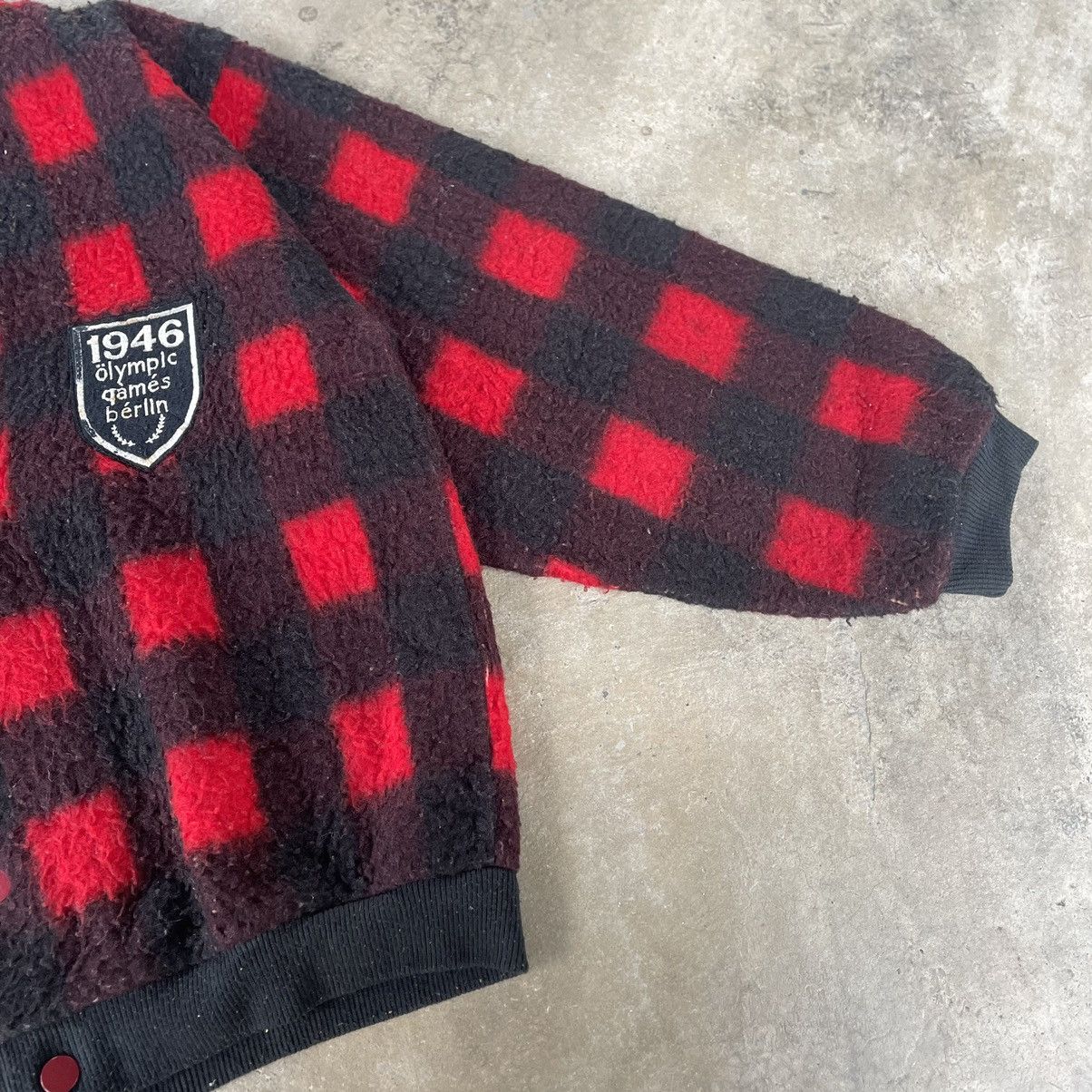 Japanese Brand 🔥🔥🇯🇵Stick To Me Olympic Berlin Red Tartan Crop Cardigans Size US M / EU 48-50 / 2 - 5 Thumbnail
