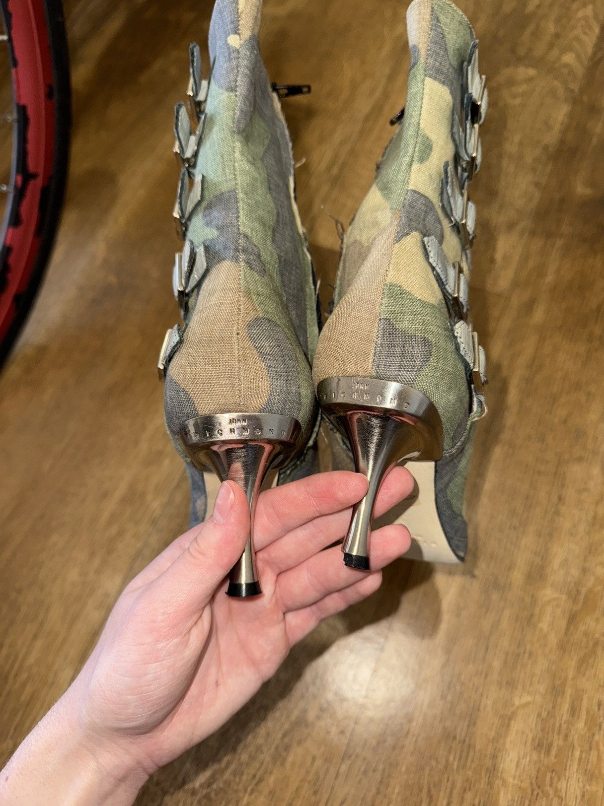 John Richmond JOHN RICHMOND MILITARY 2000s POINTED-TOE HEELS BOOTS Size US 6 / IT 36 - 5 Thumbnail