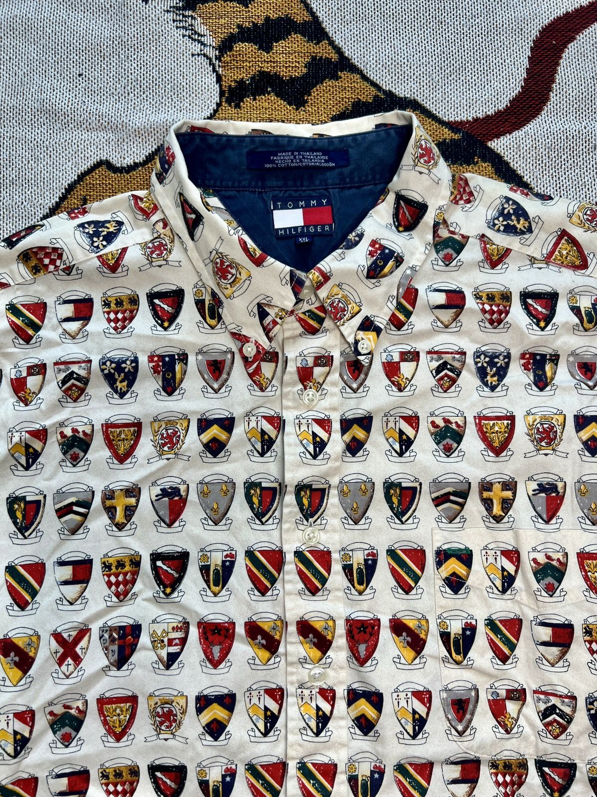 Tommy Hilfiger × Vintage Tommy Hilfiger vintage 90s cream & multi-coloured shirt Size US XXL / EU 58 / 5 - 2 Thumbnail