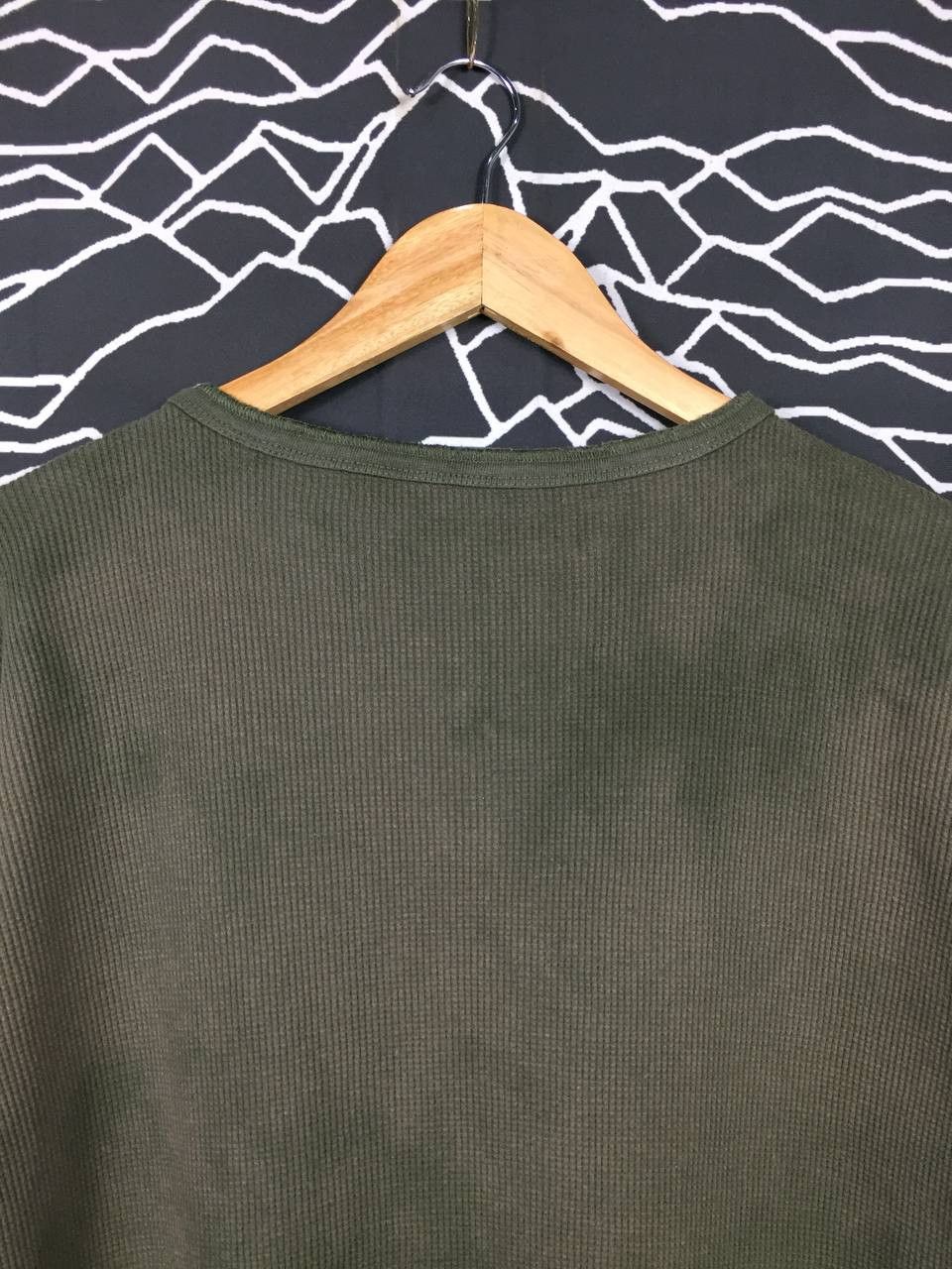 Japanese Brand Distressed UNFIT Waffle Henley Neck Tee Size US L / EU 52-54 / 3 - 9 Thumbnail