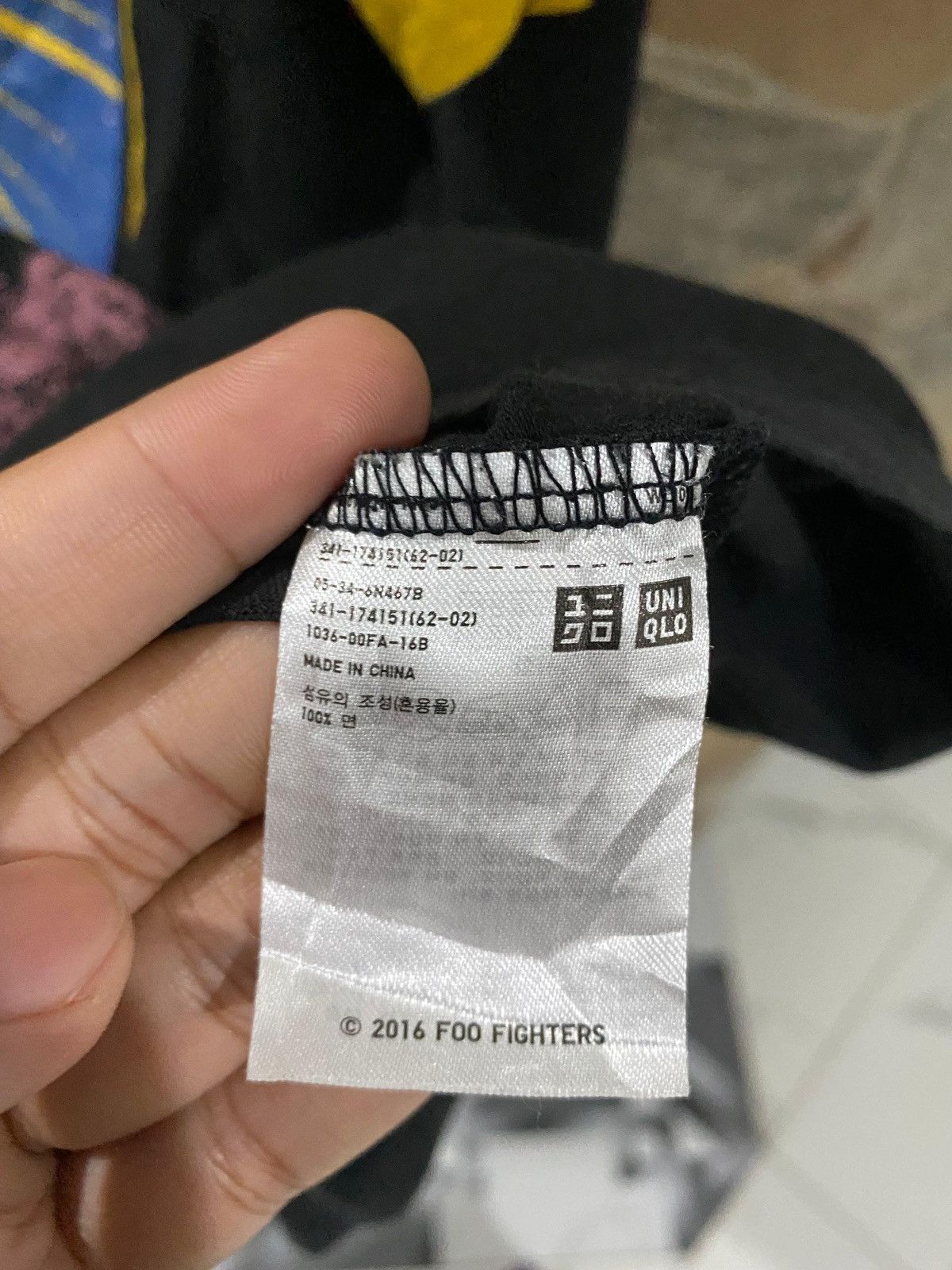 Band Tees × Uniqlo uniqlo x foo fighters tshirt XL Size US XL / EU 56 / 4 - 6 Thumbnail