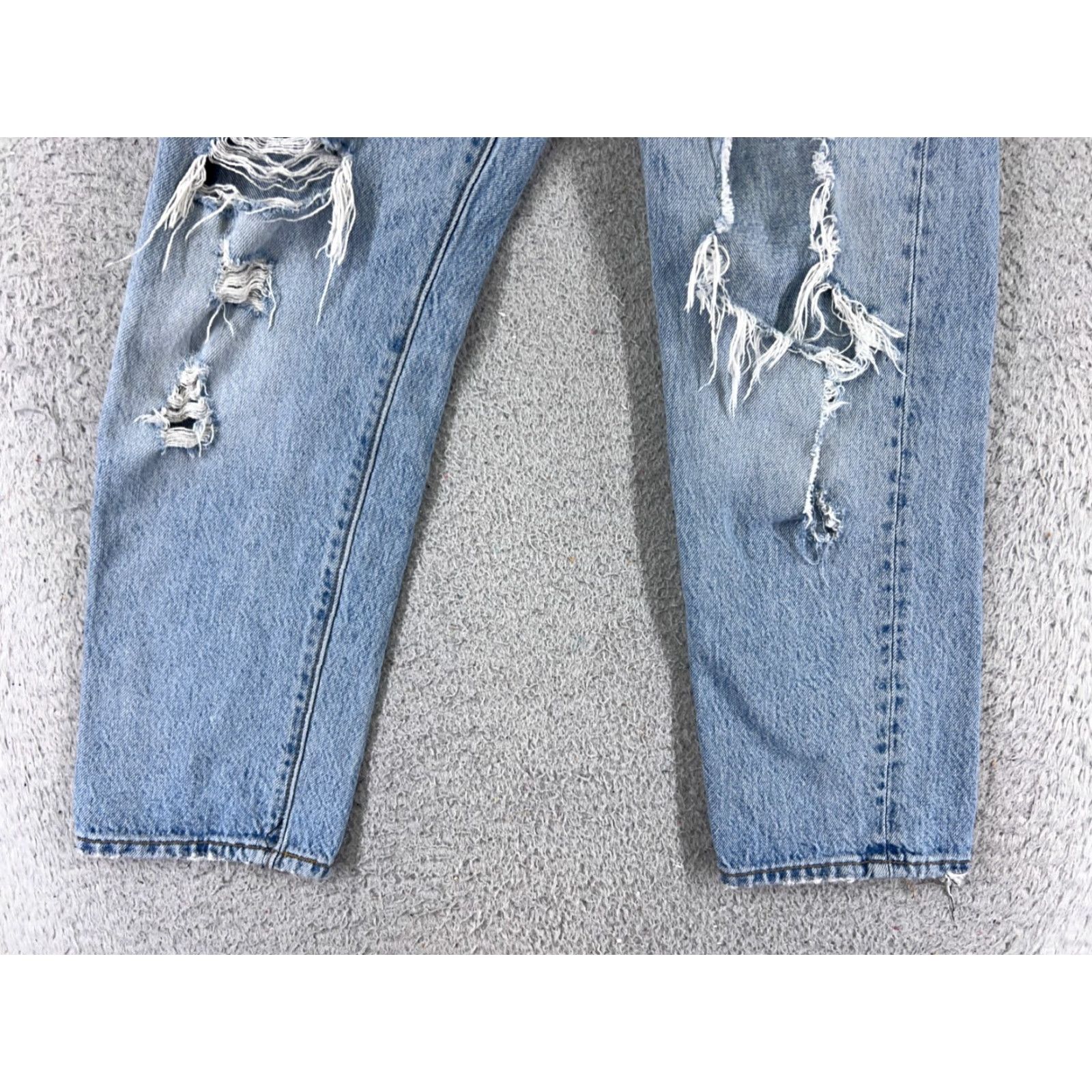 Levi's Levi's Jeans Women Blue Denim Wedgie Fit 500 Series Straight Button 26 Regular 5-Pocket Distressed Vintage No N/A Size 26" / US 2 / IT 38 - 2 Thumbnail