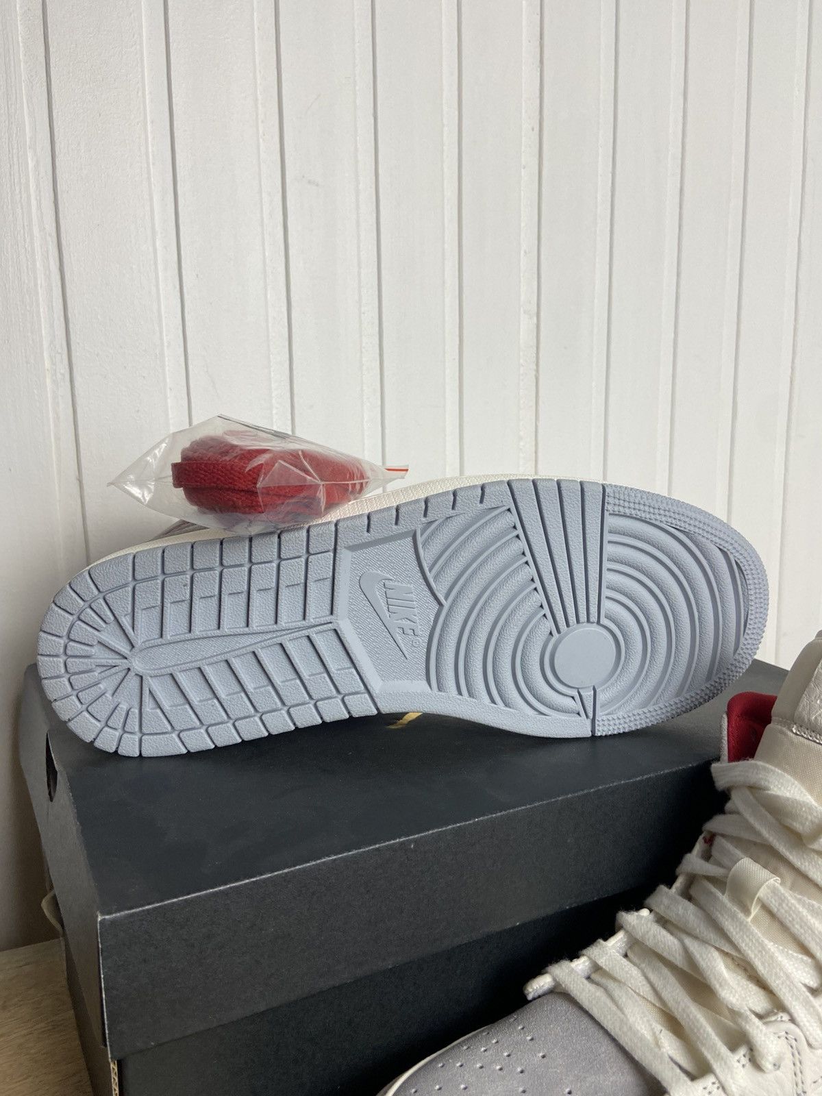 Jordan Brand New Jordan 1 Mid "Sneakersnstuff 20th" authentic size 10,5us Size US 10.5 / EU 43-44 - 13 Thumbnail