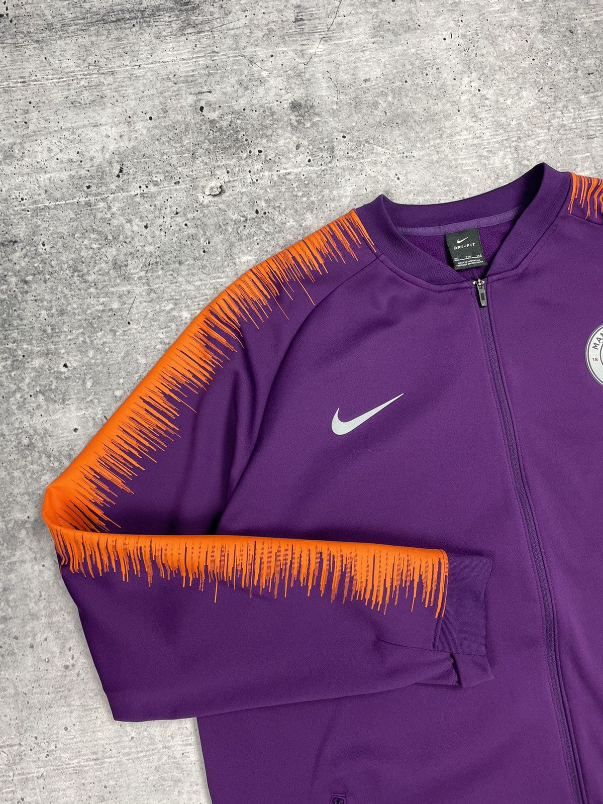 Nike × Vintage Vintage Nike Y2K Manchester City Reflective Logo Zip Olympic Size US XXL / EU 58 / 5 - 6 Thumbnail